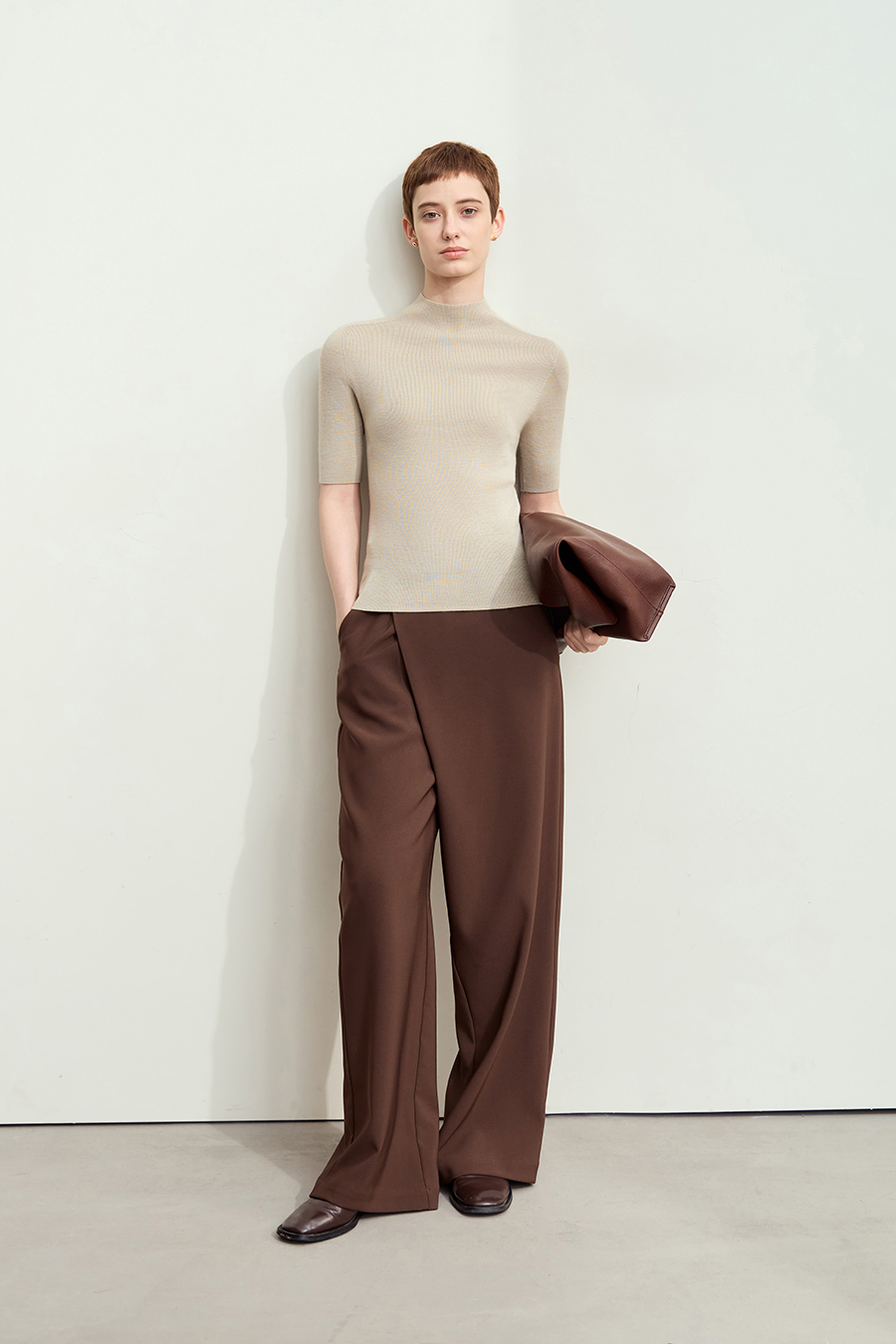 Seamless Mid-Sleeve Sweater