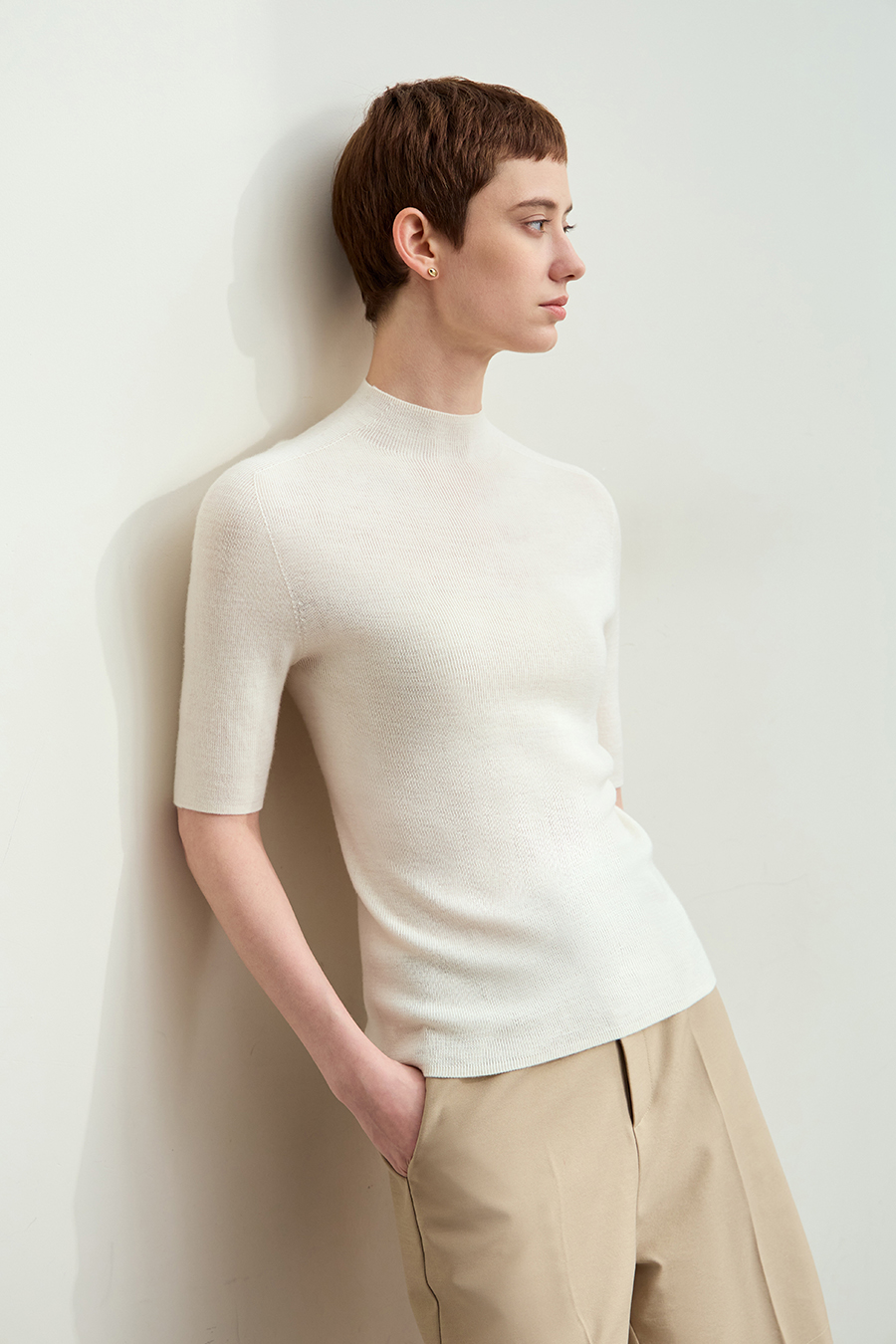 Seamless Mid-Sleeve Sweater