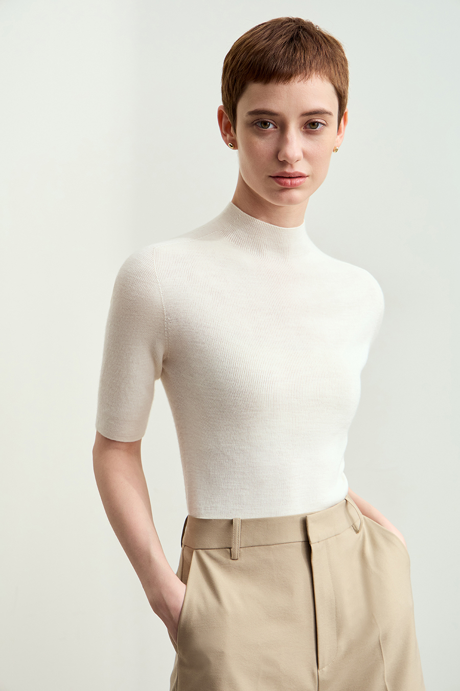 Seamless Mid-Sleeve Sweater