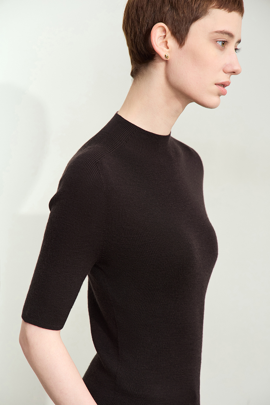 Seamless Mid-Sleeve Sweater