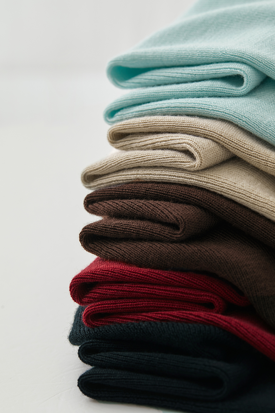 Seamless Mid-Sleeve Sweater