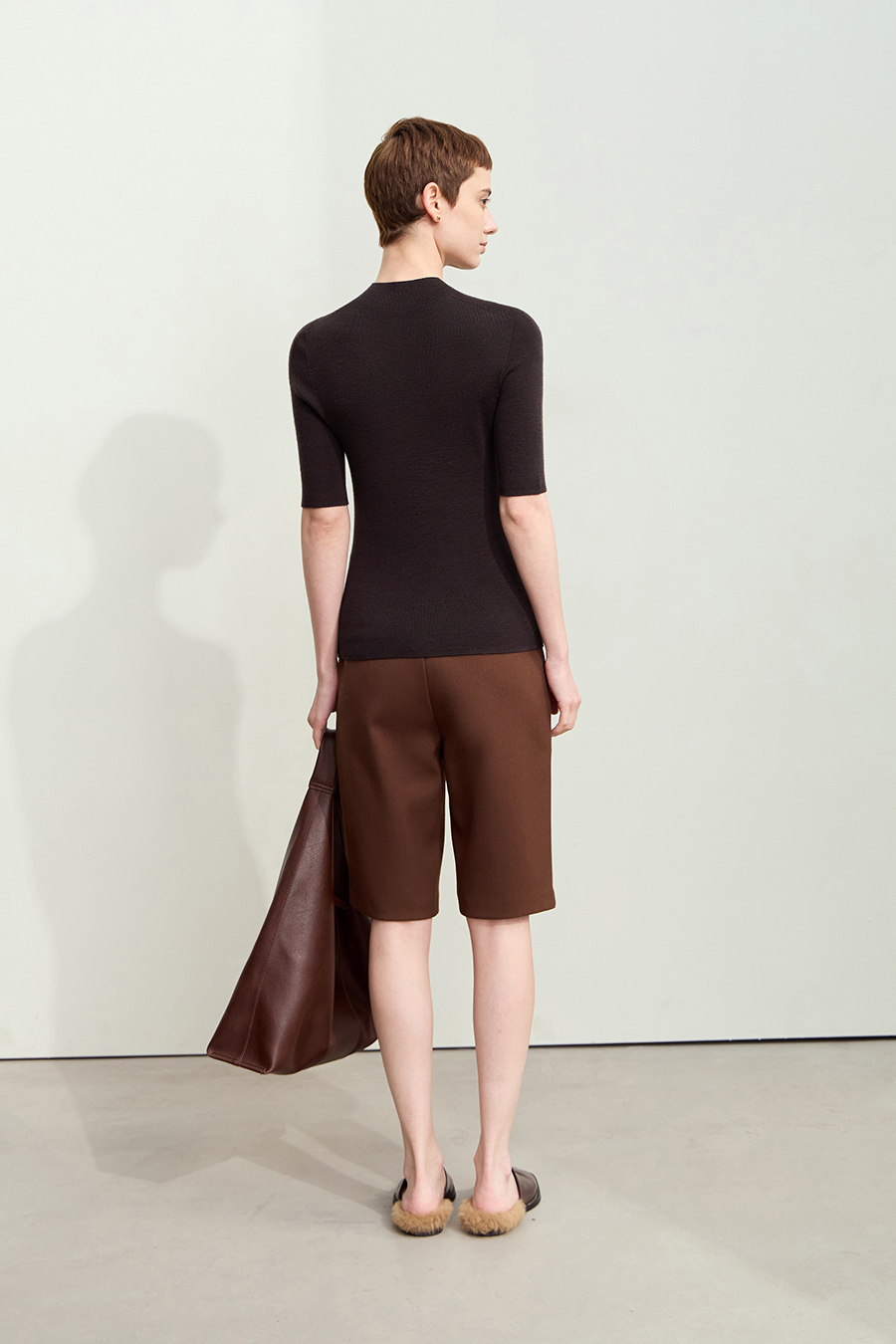 Seamless Mid-Sleeve Sweater