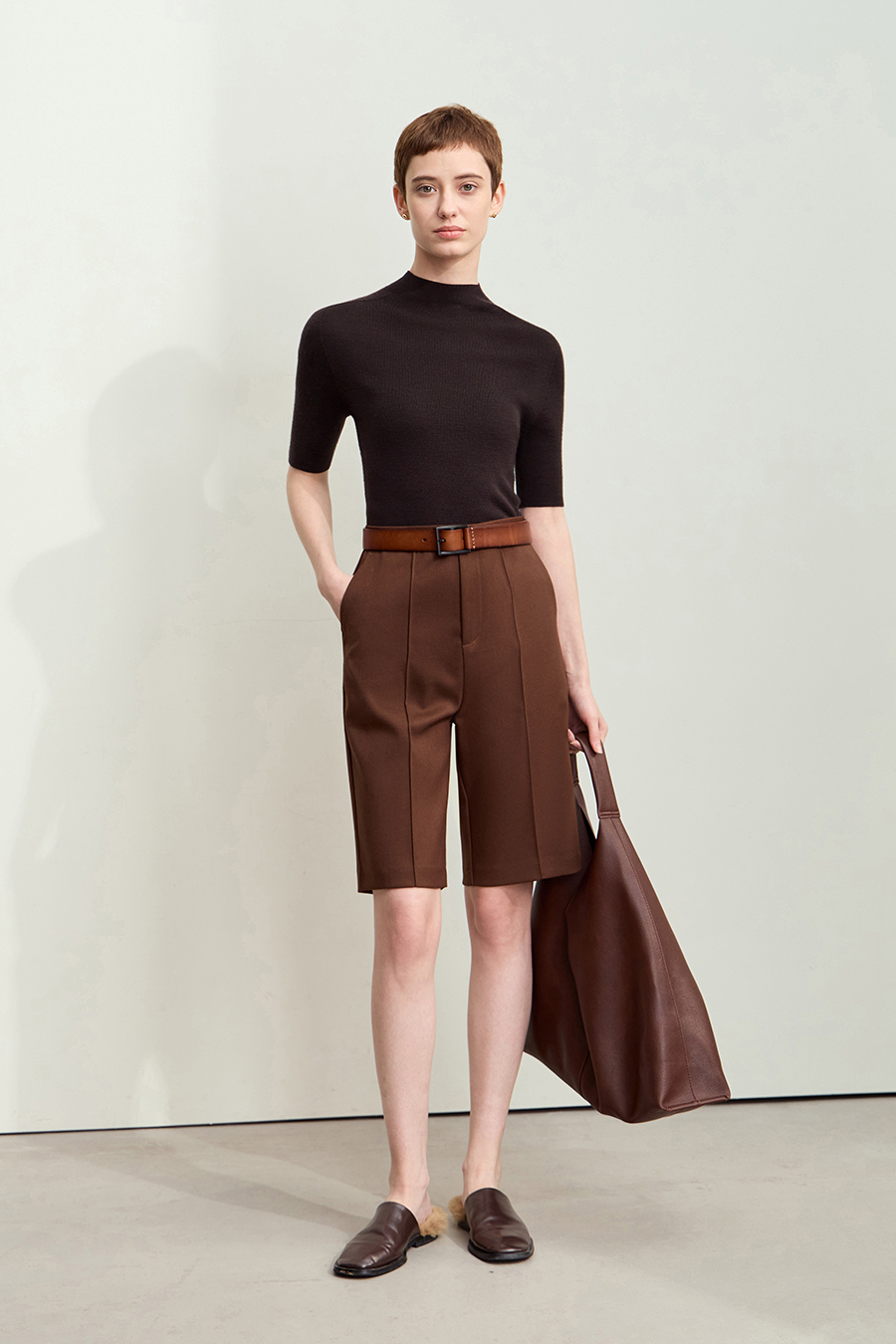 Seamless Mid-Sleeve Sweater