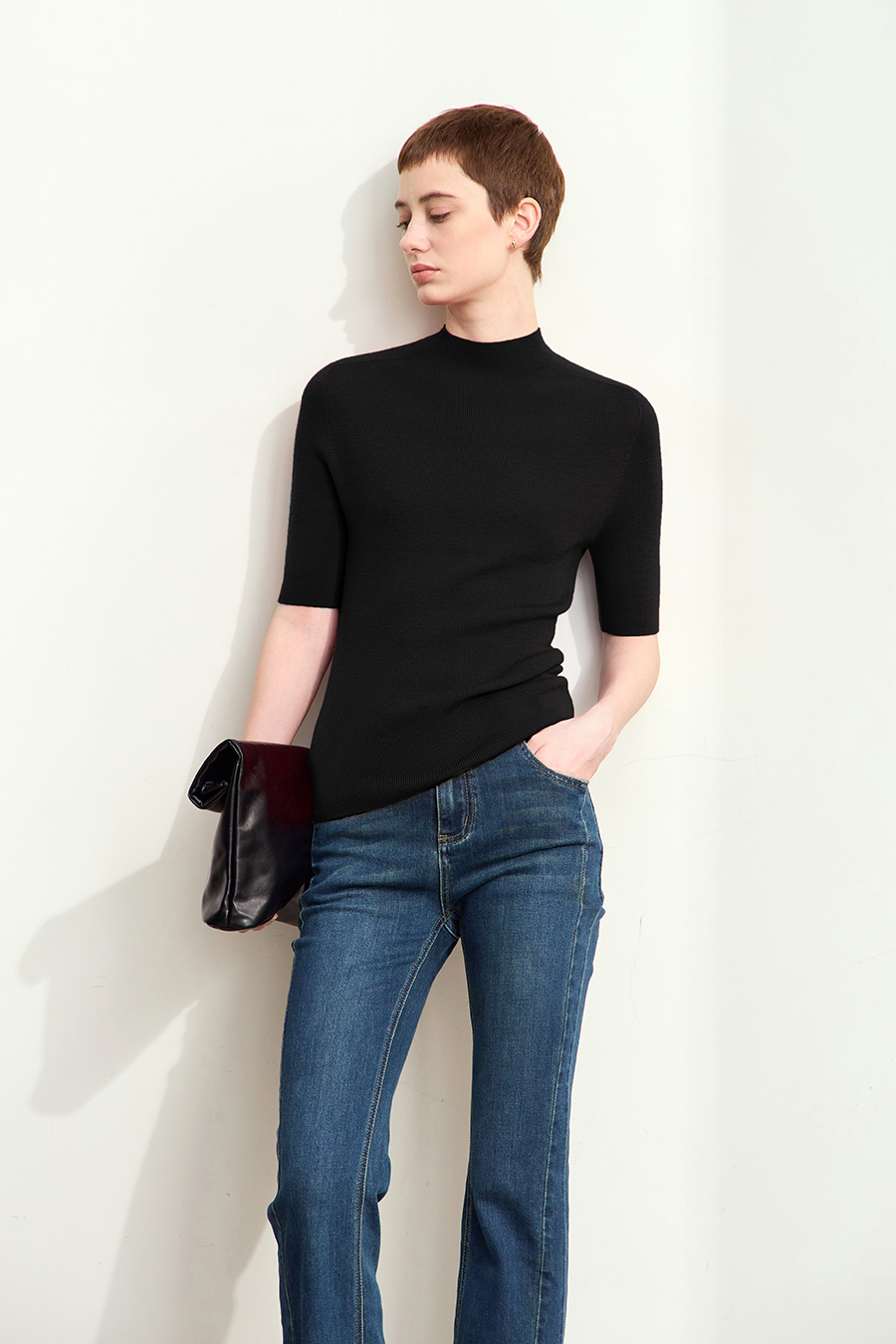 Seamless Mid-Sleeve Sweater