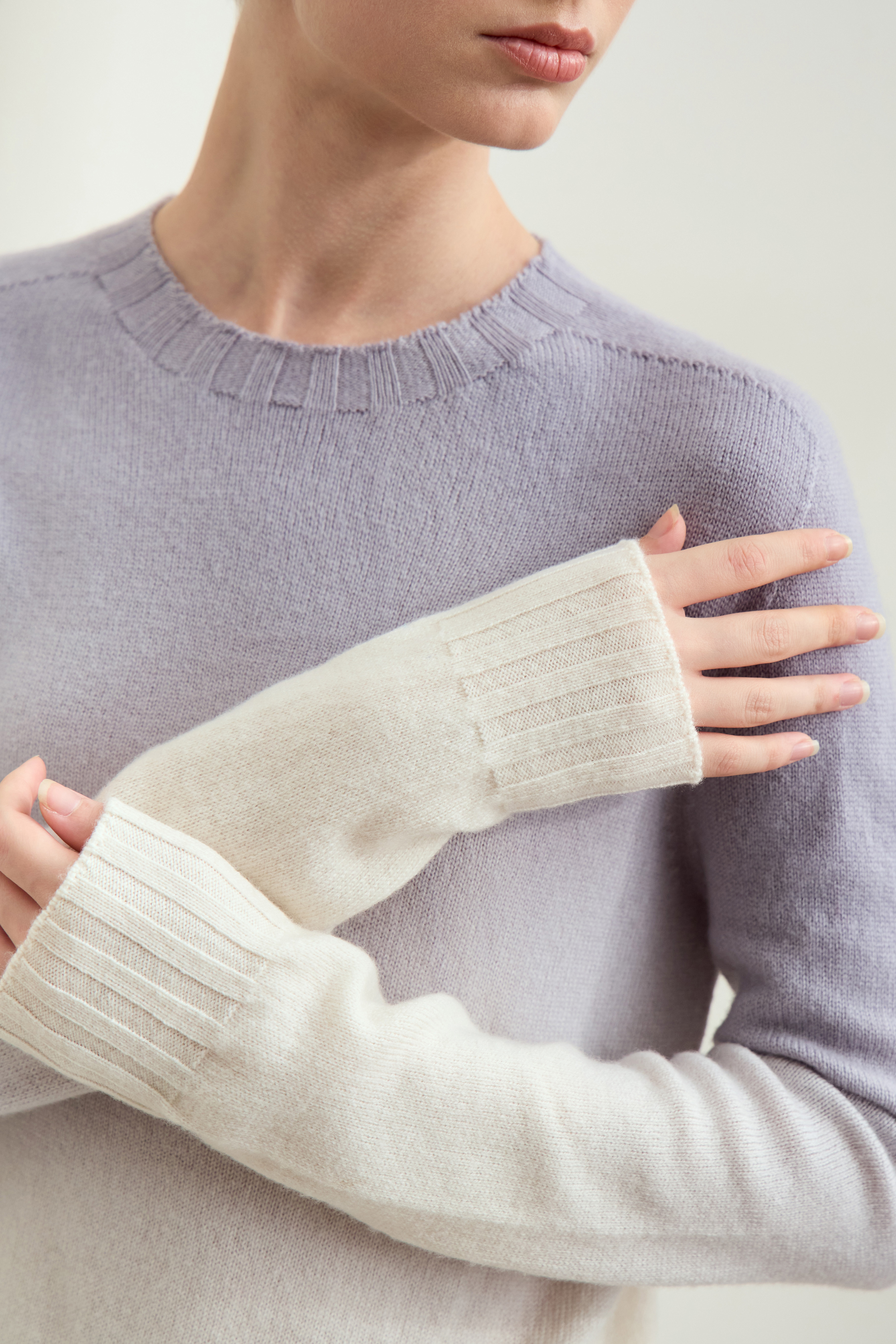 Crew Neck Seamless Ombre Sweater