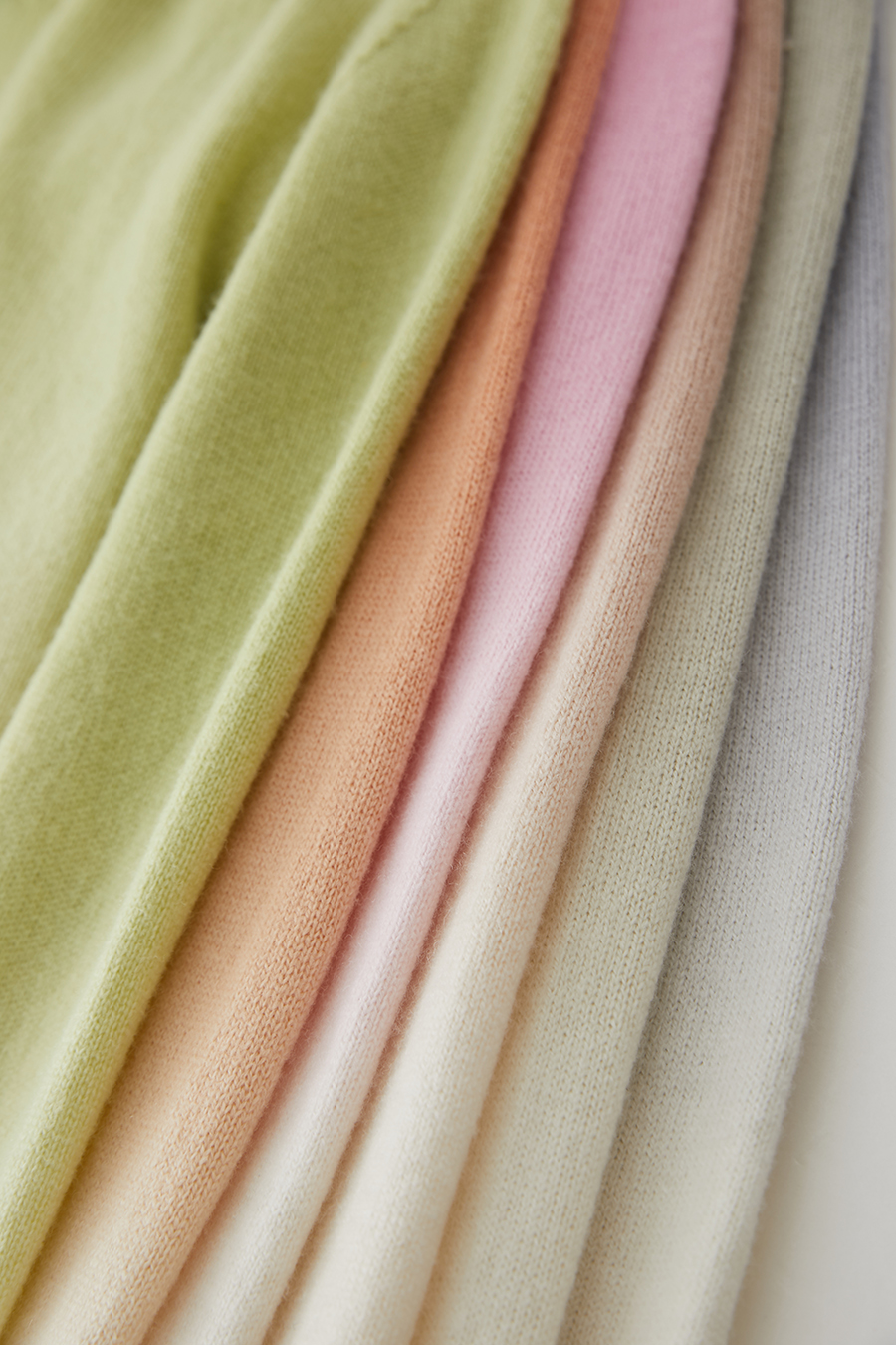 Crew Neck Seamless Ombre Sweater