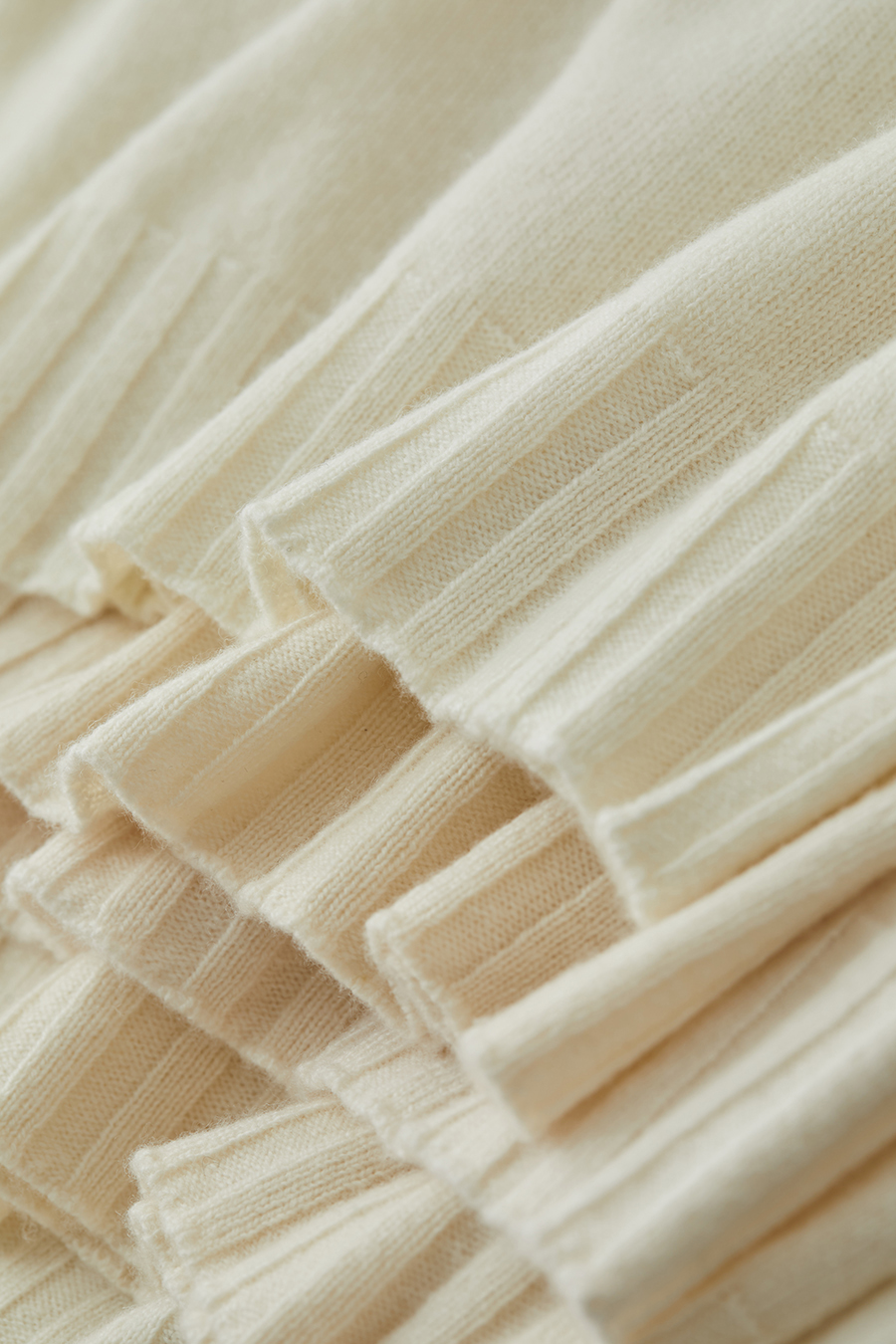 Crew Neck Seamless Ombre Sweater