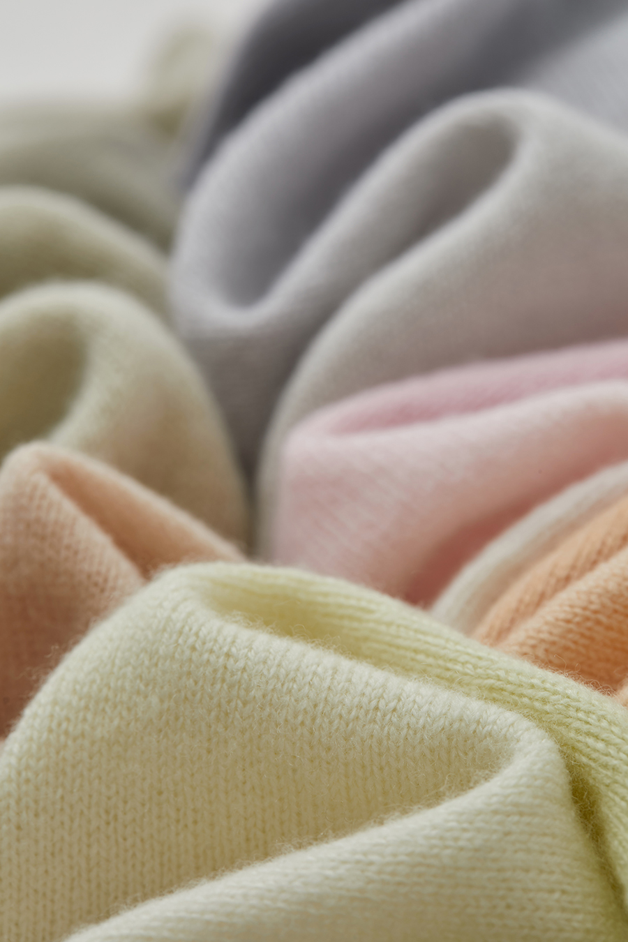 Crew Neck Seamless Ombre Sweater