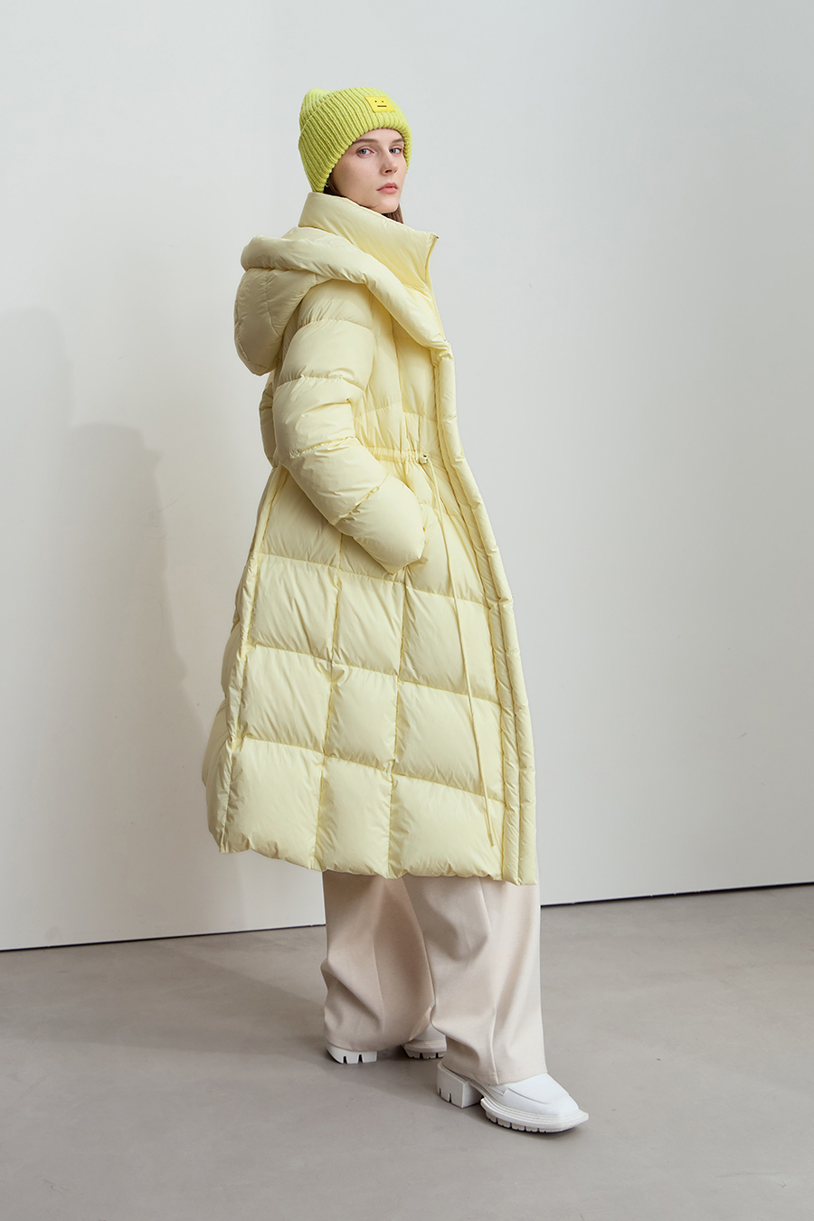 Graphene Hooded Down Jacket|AMII-AMII.com