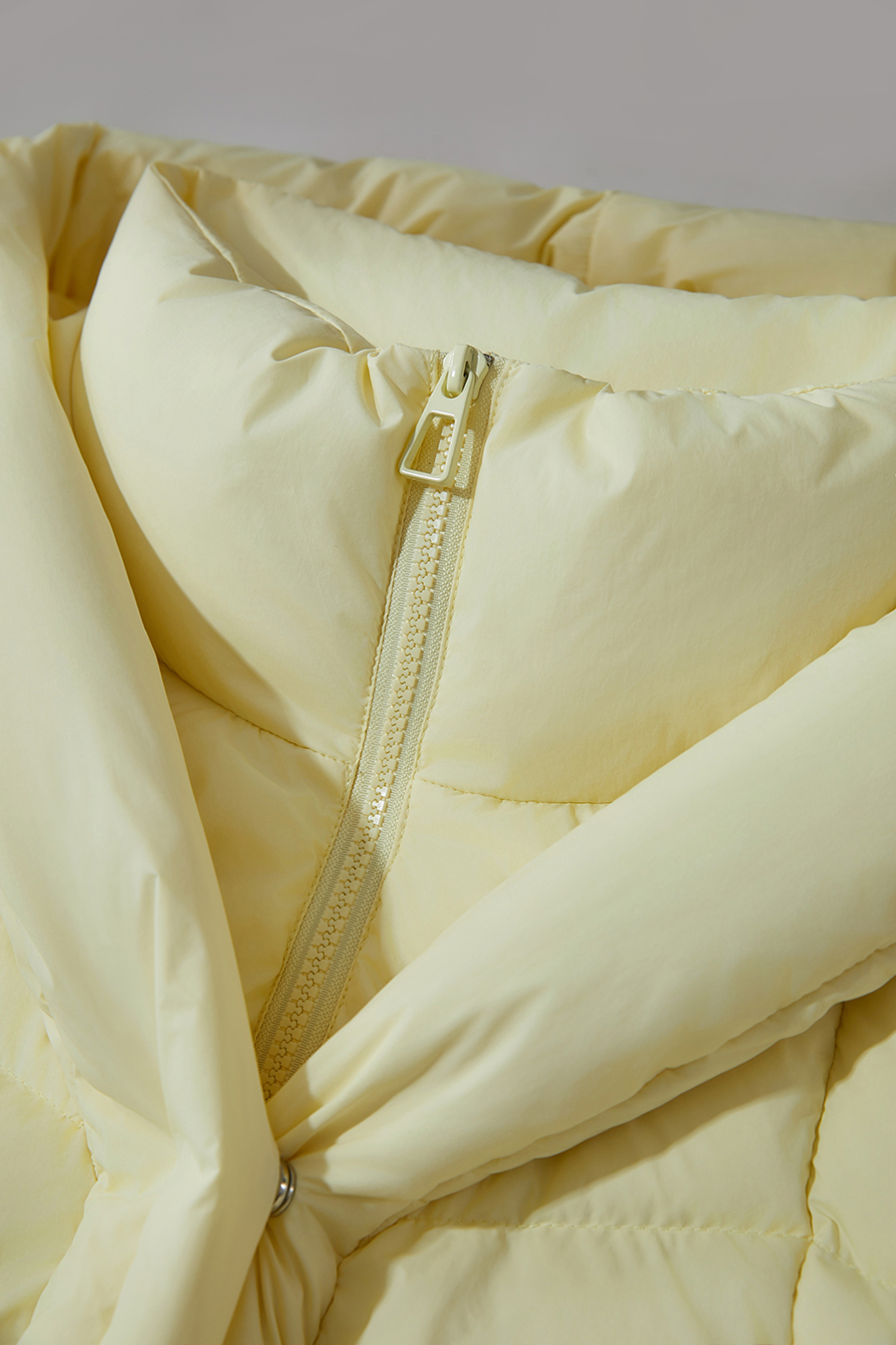 Graphene Hooded Down Jacket|AMII-AMII.com