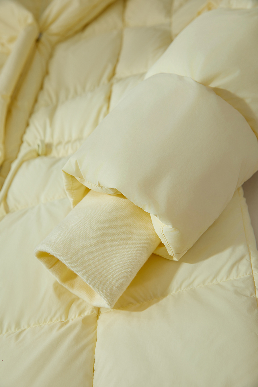 Graphene Hooded Down Jacket|AMII-AMII.com