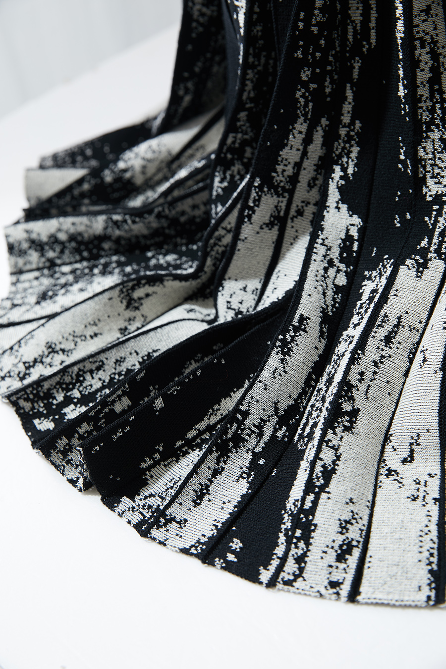 Jacquard Pleated Midi Skirt