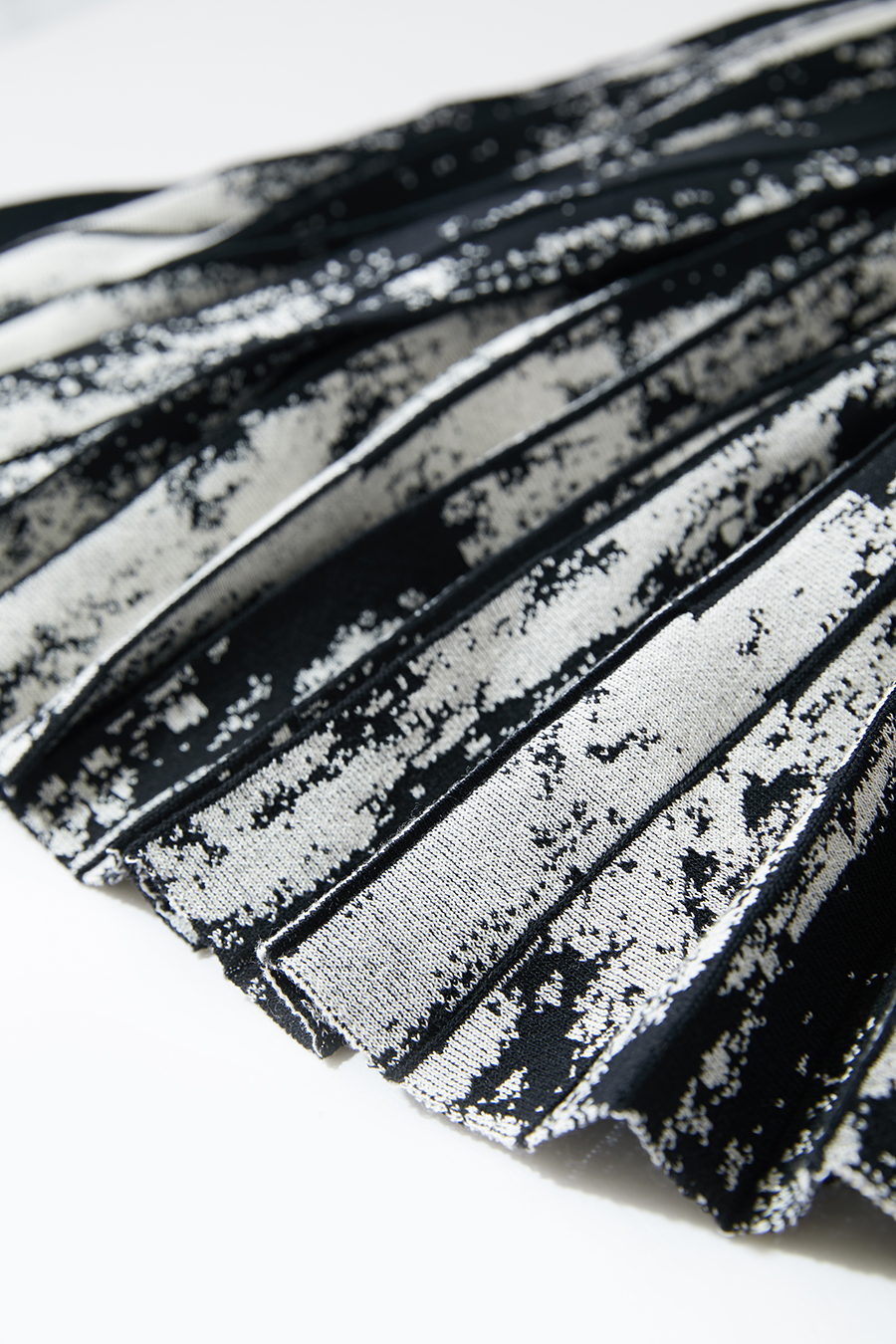 Jacquard Pleated Midi Skirt