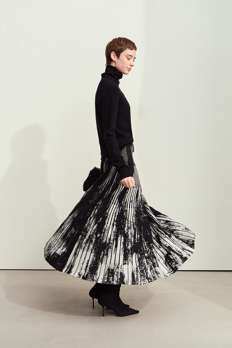 Jacquard Pleated Midi Skirt