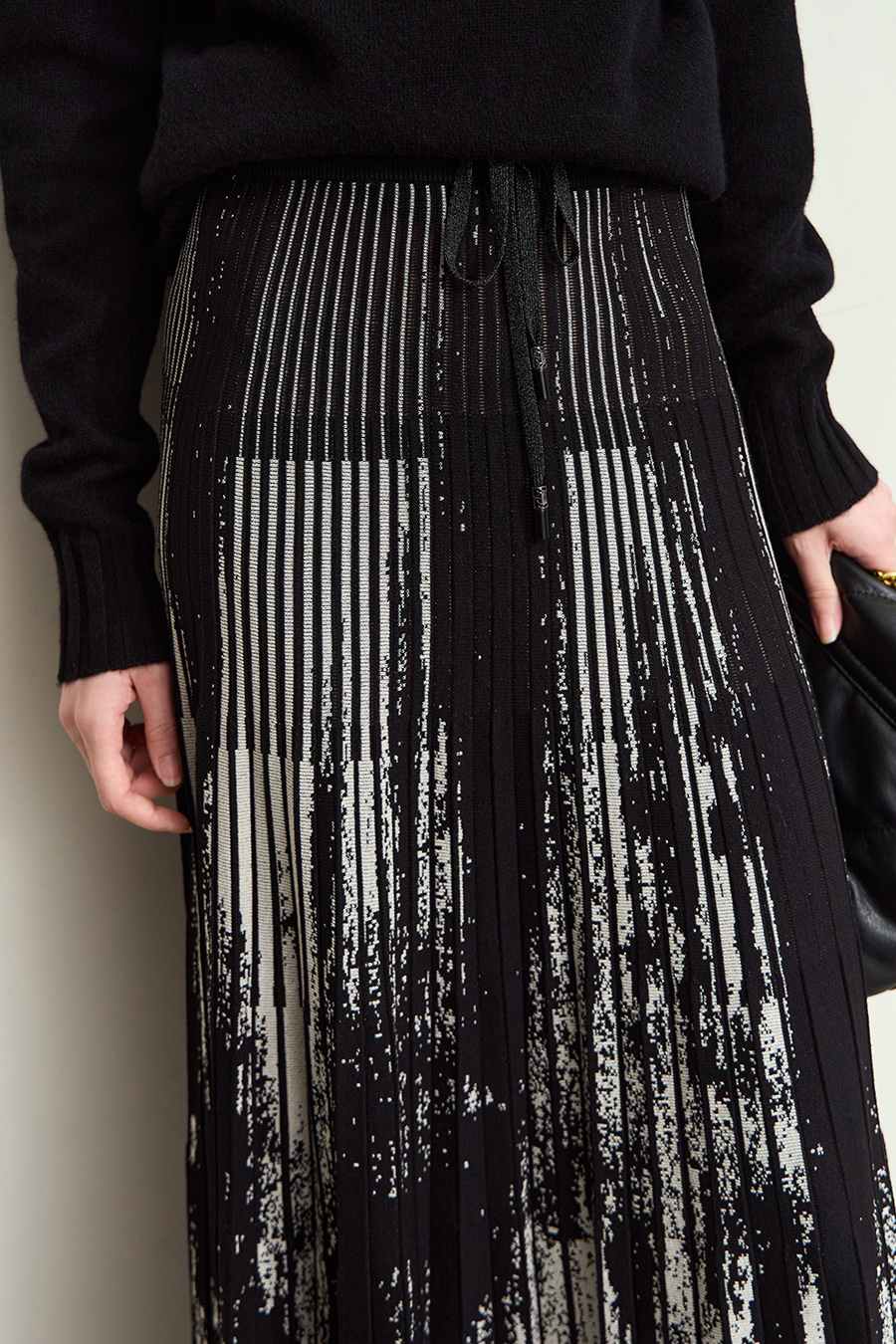 Jacquard Pleated Midi Skirt