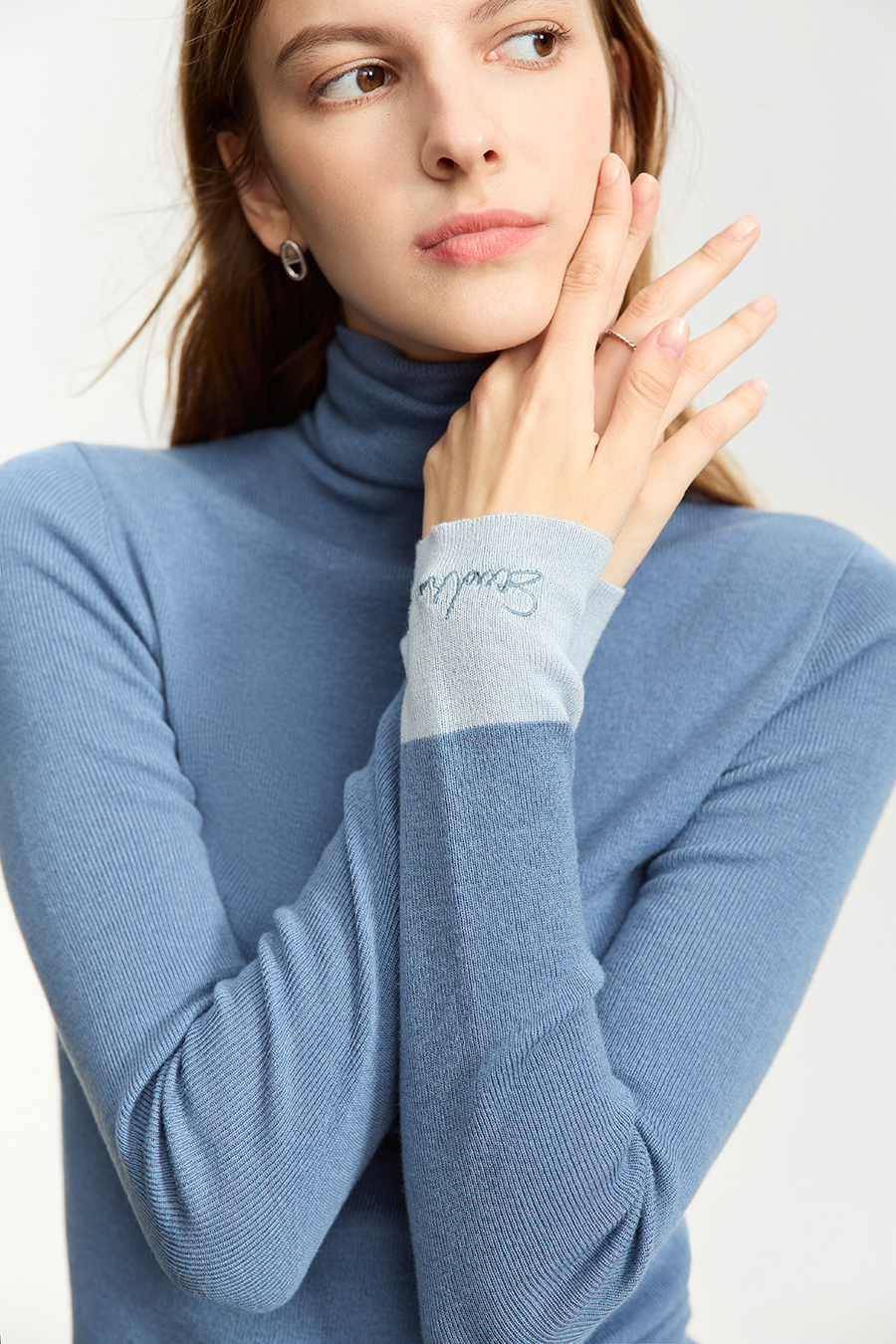 Slim-fit Turtleneck Color-block Sweater