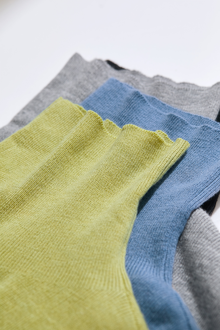 Slim-fit Turtleneck Color-block Sweater
