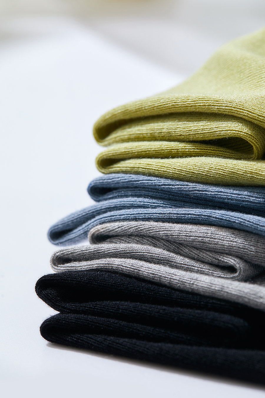 Slim-fit Turtleneck Color-block Sweater