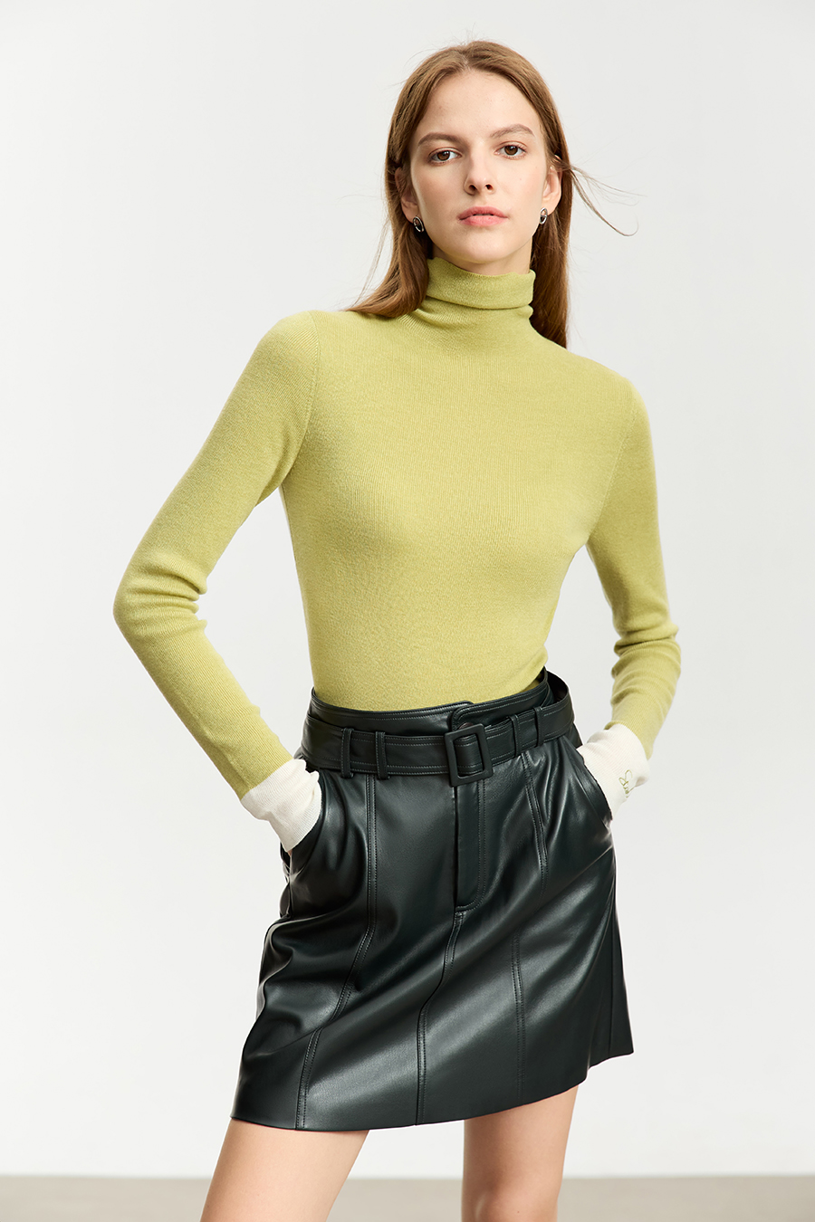 Slim-fit Turtleneck Color-block Sweater