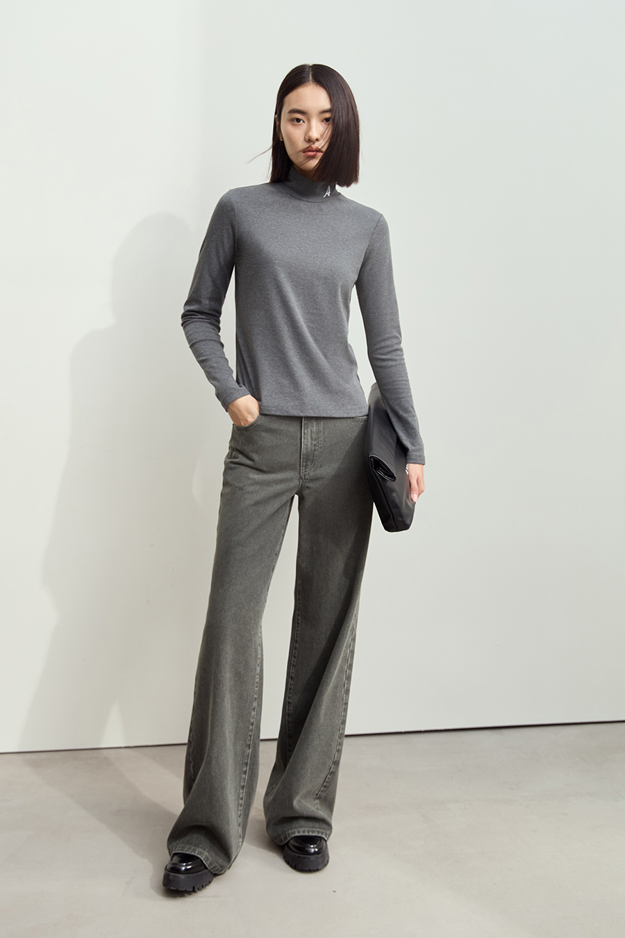 Letter Embroidered Brushed T-Shirt|AMII-AMII.com