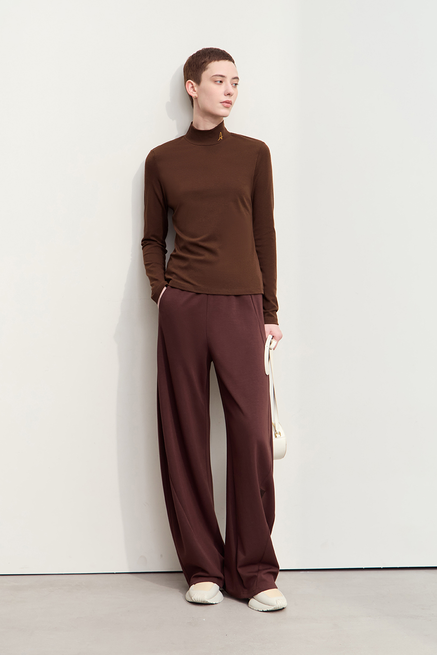 Letter Embroidered Brushed T-Shirt|AMII-AMII.com