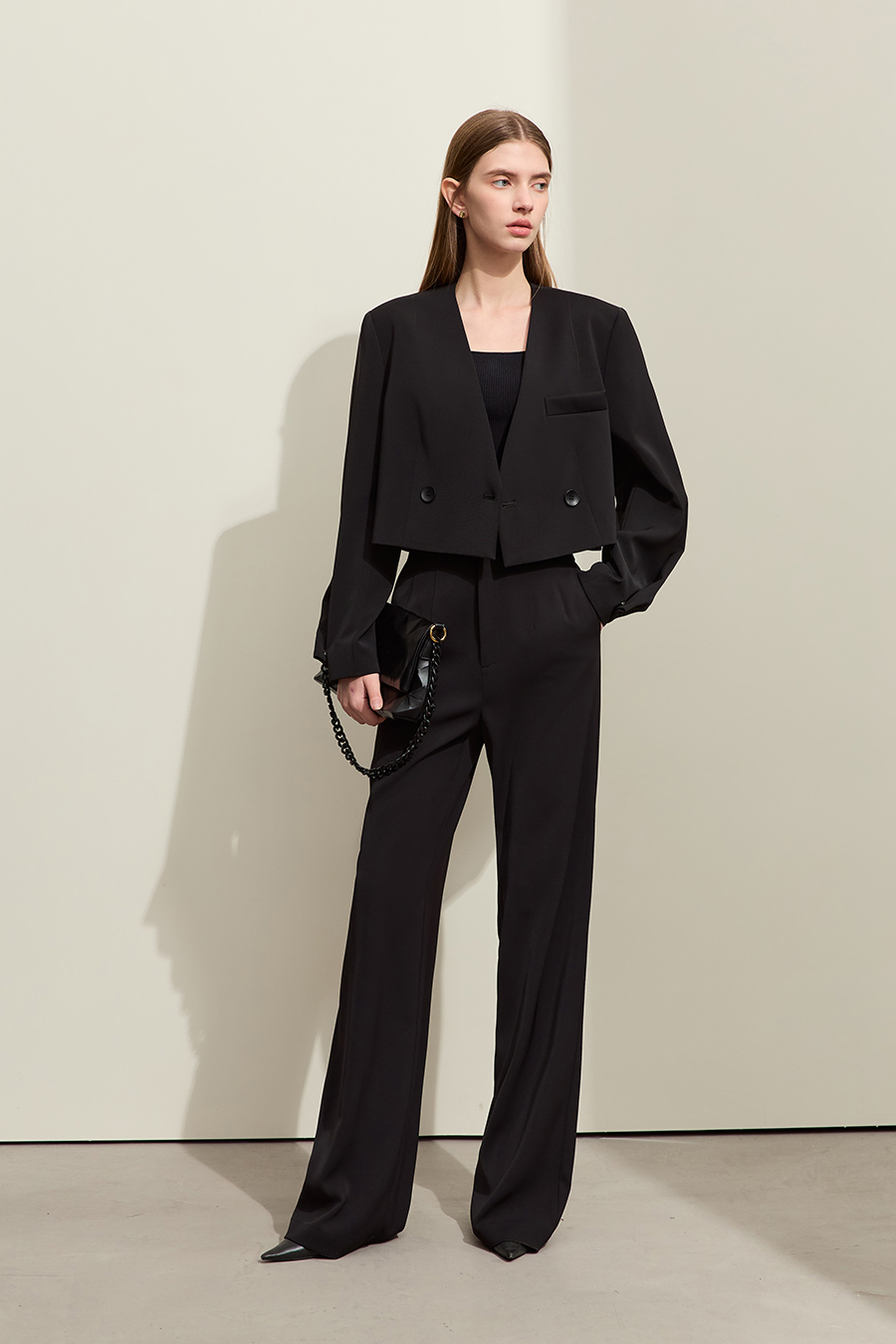 Short Double - button V - Neck Suit|AMII-AMII.com