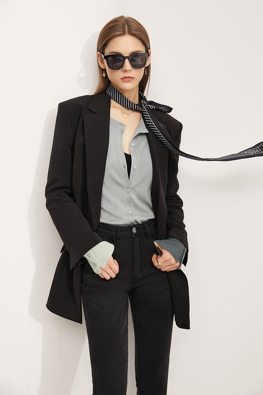 Color-Block Crew Neck Knit Cardigan