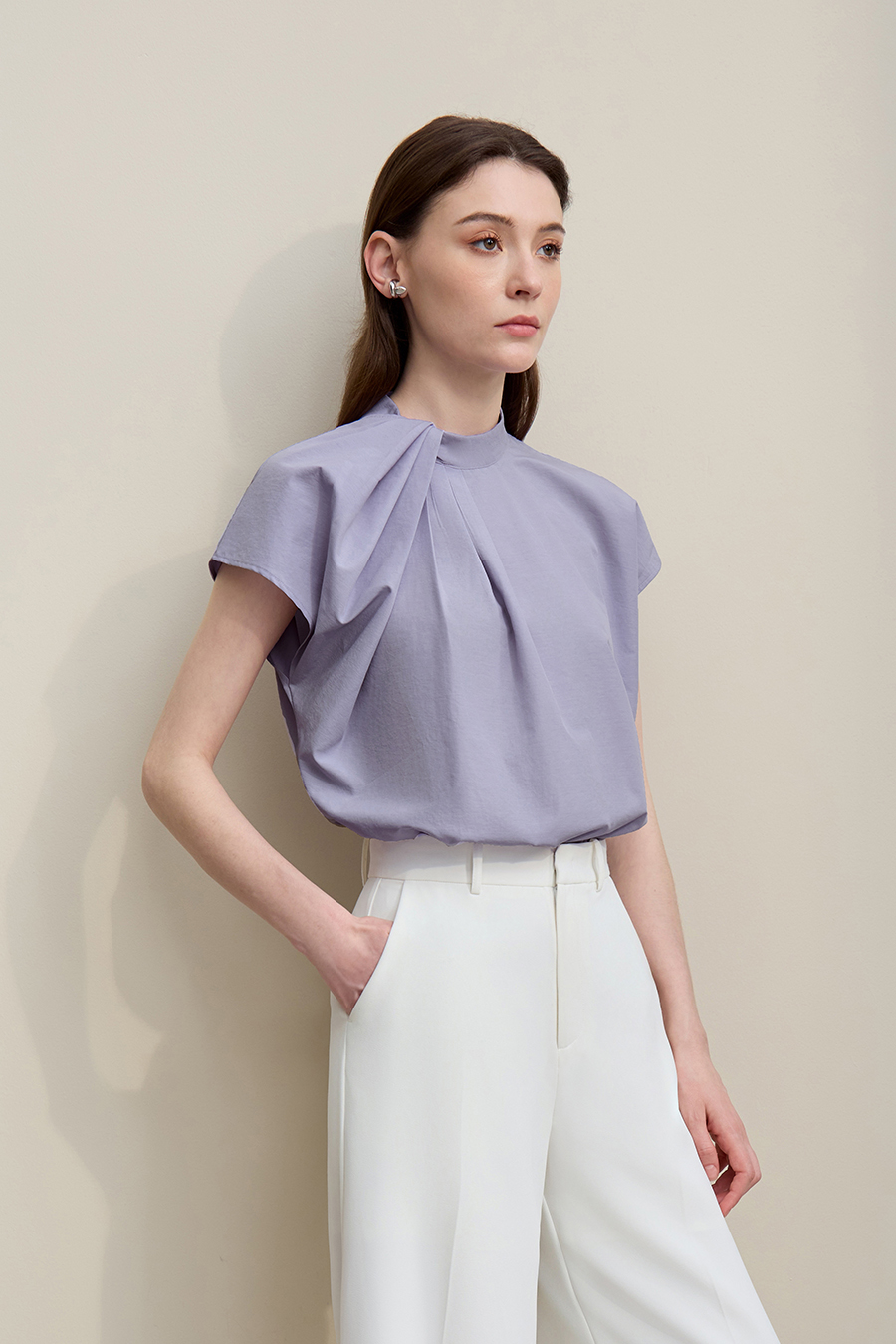 Stand Collar Pleated Wide-shoulder Shirt
