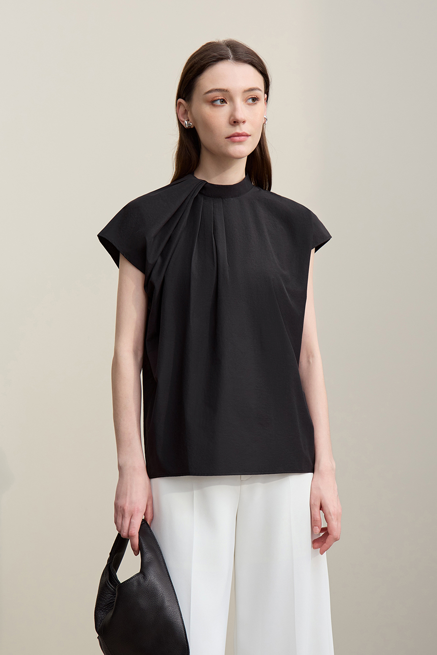 Stand Collar Pleated Wide-shoulder Shirt