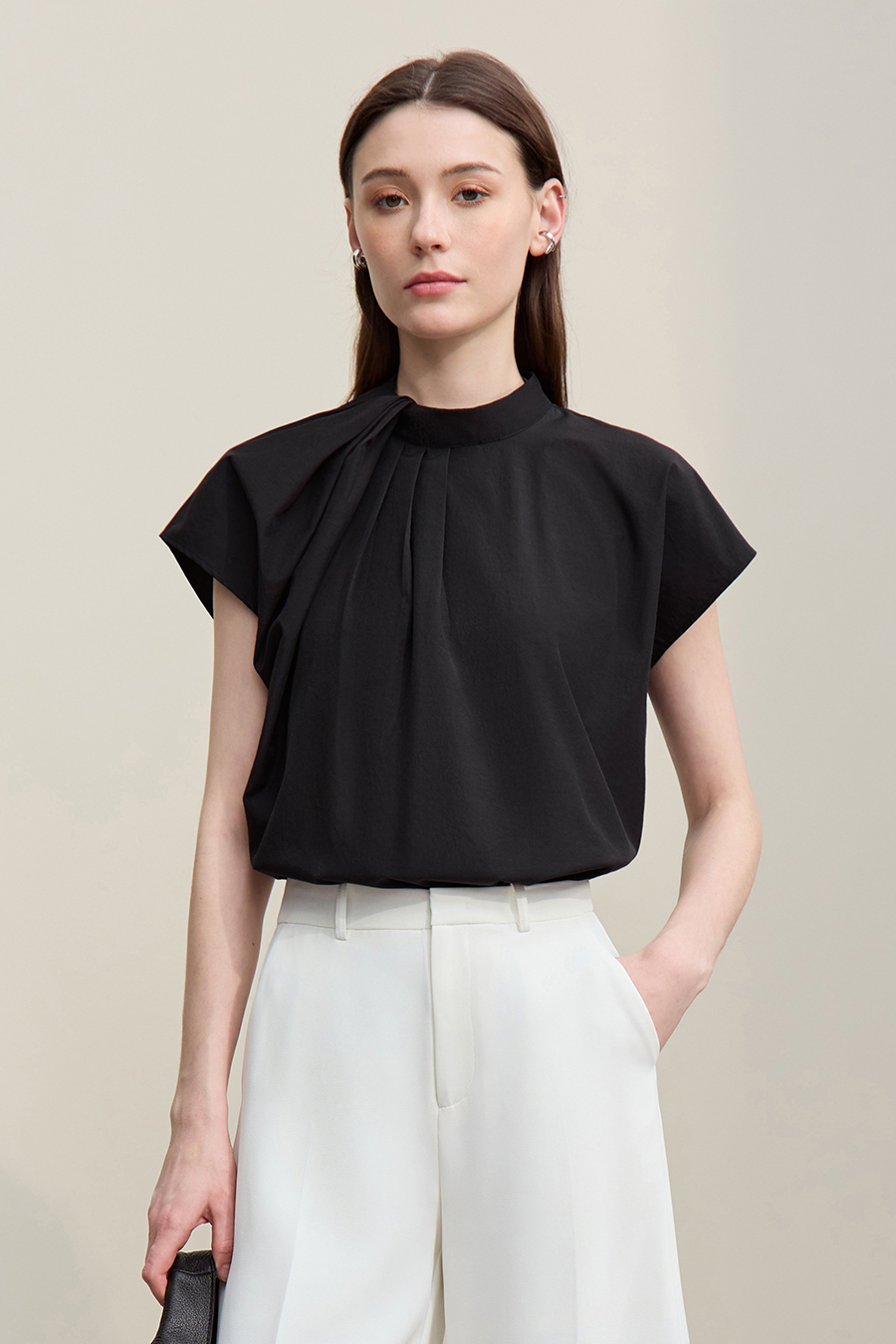 Stand Collar Pleated Wide-shoulder Shirt