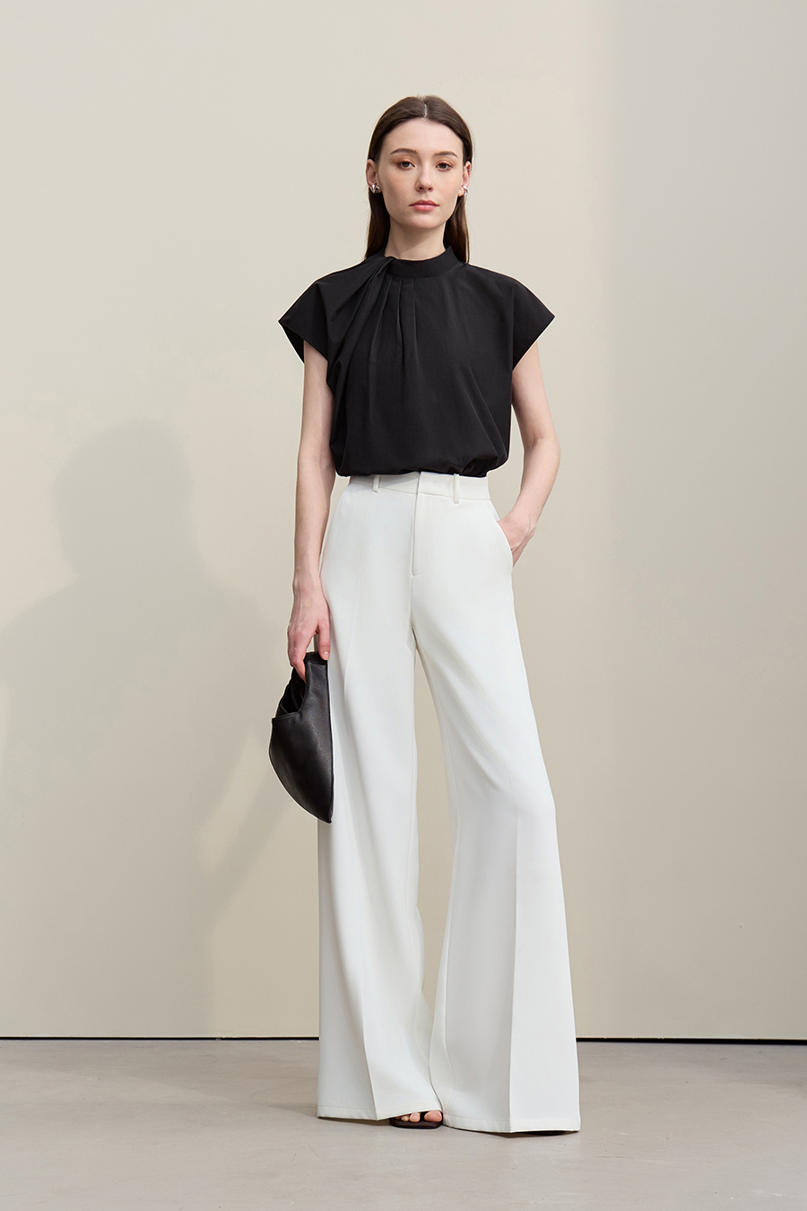 Stand Collar Pleated Wide-shoulder Shirt