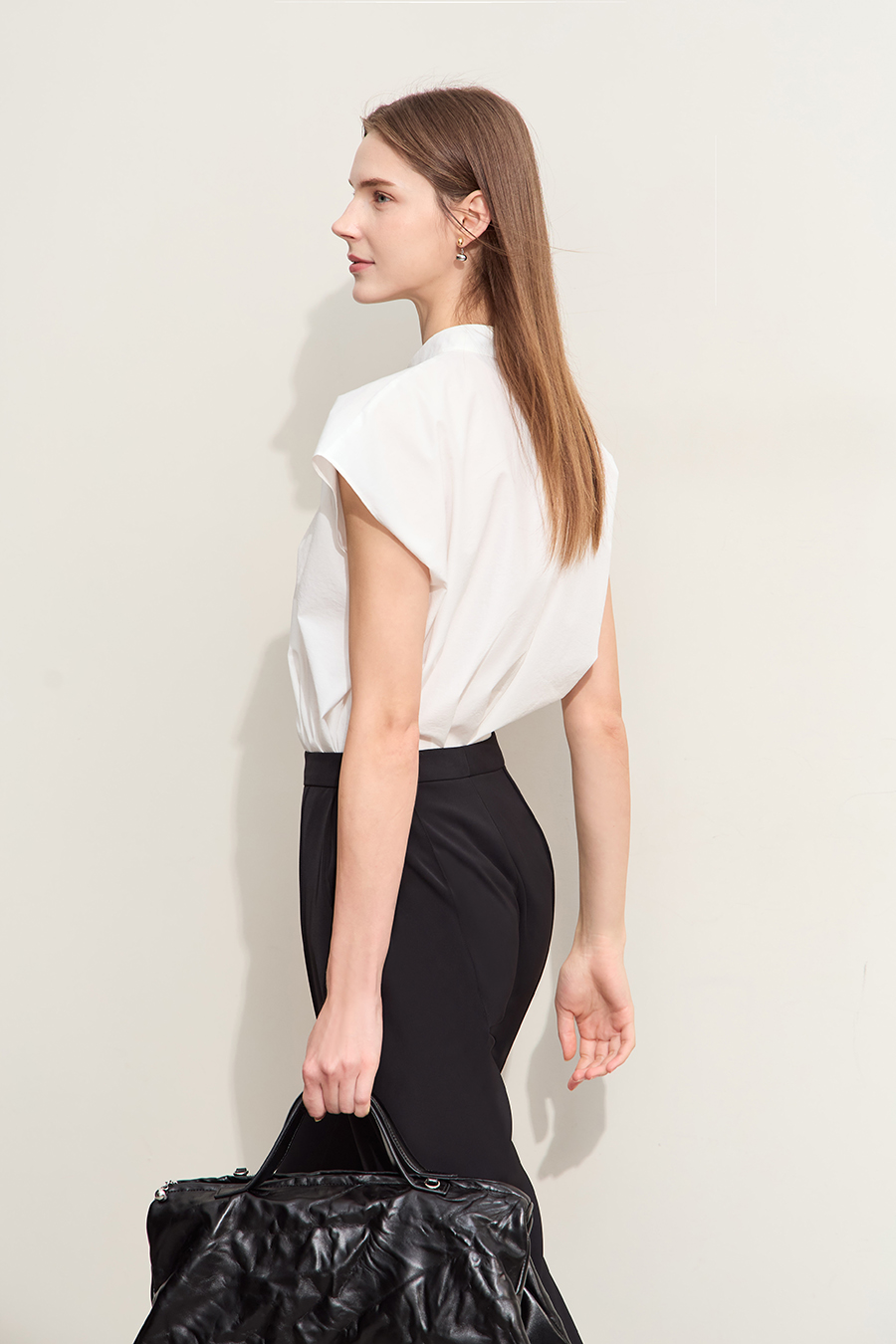 Stand Collar Pleated Wide-shoulder Shirt