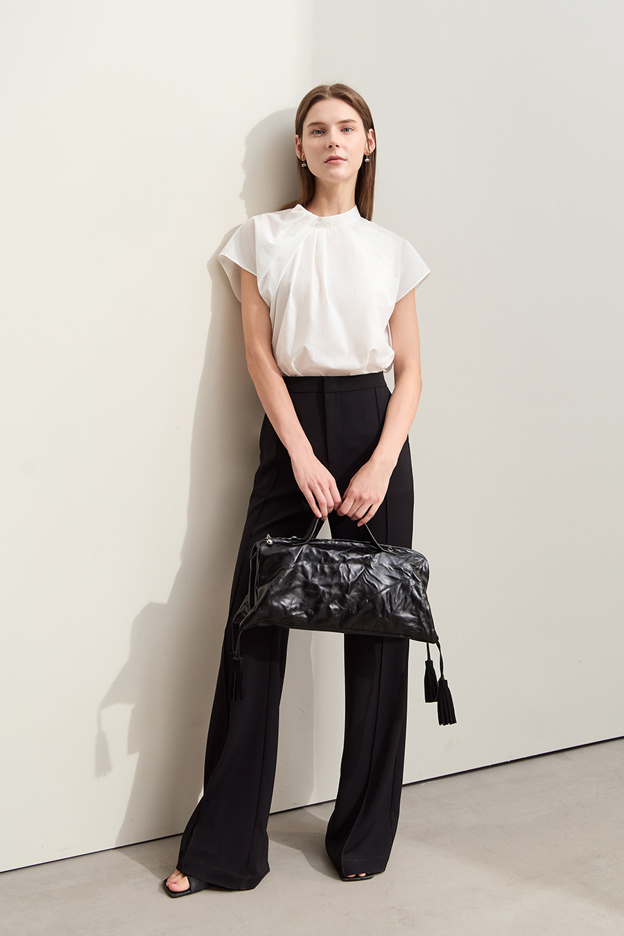 Stand Collar Pleated Wide-shoulder Shirt