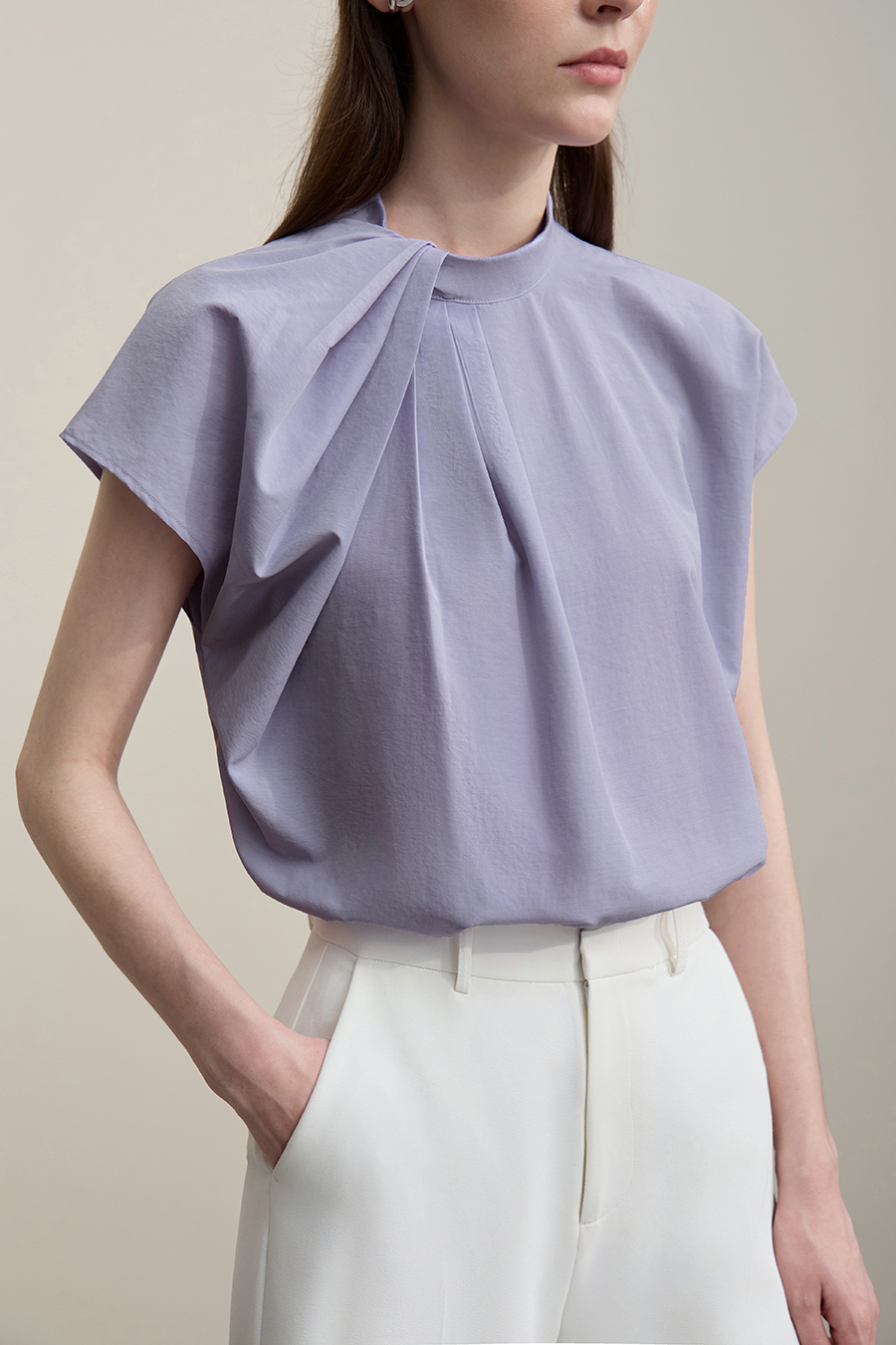 Stand Collar Pleated Wide-shoulder Shirt