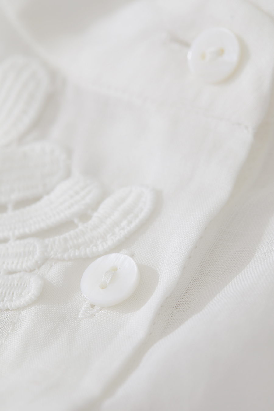 Lace Applique Ramie Shirt | AMII-AMII.com