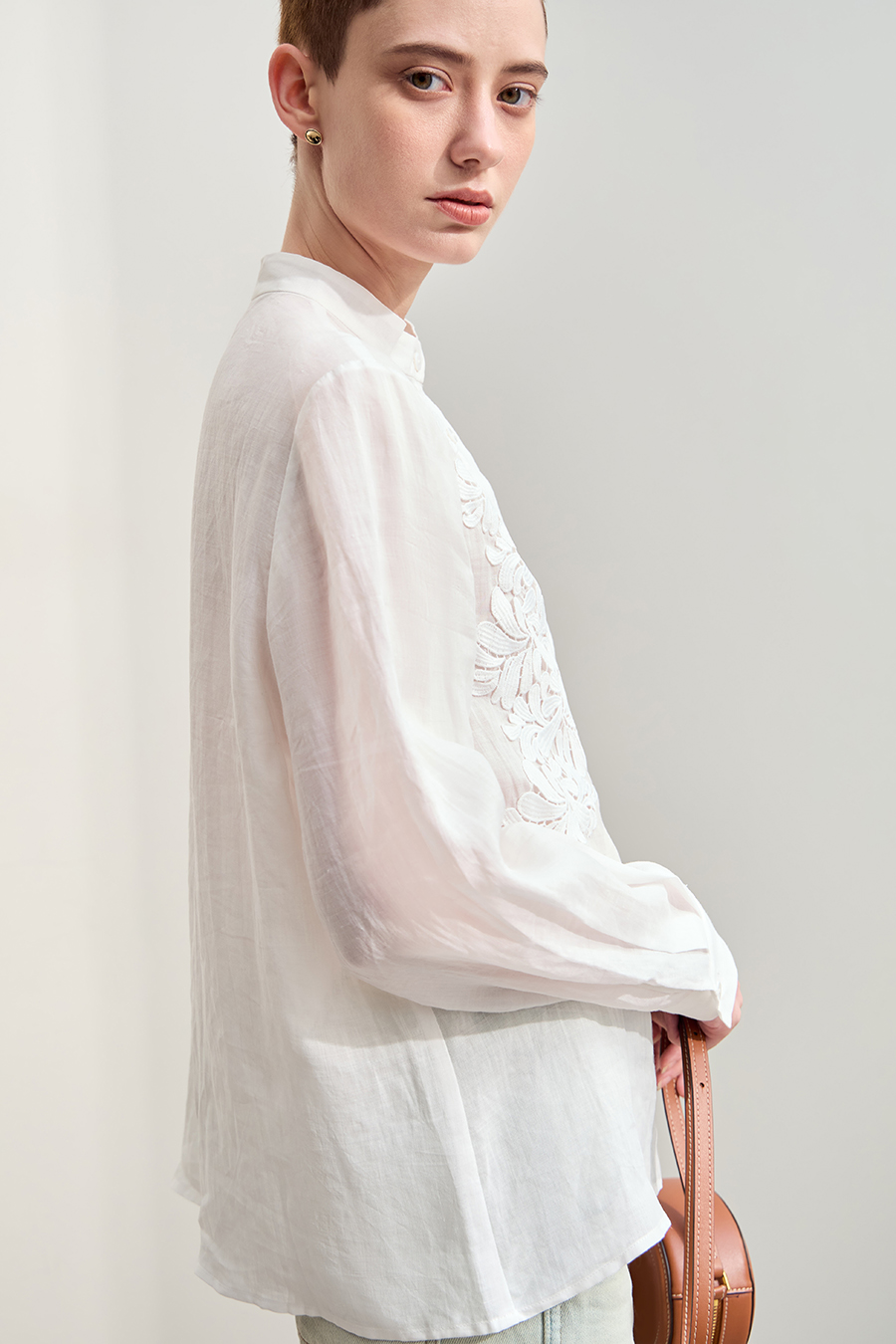 Lace Applique Ramie Shirt | AMII-AMII.com