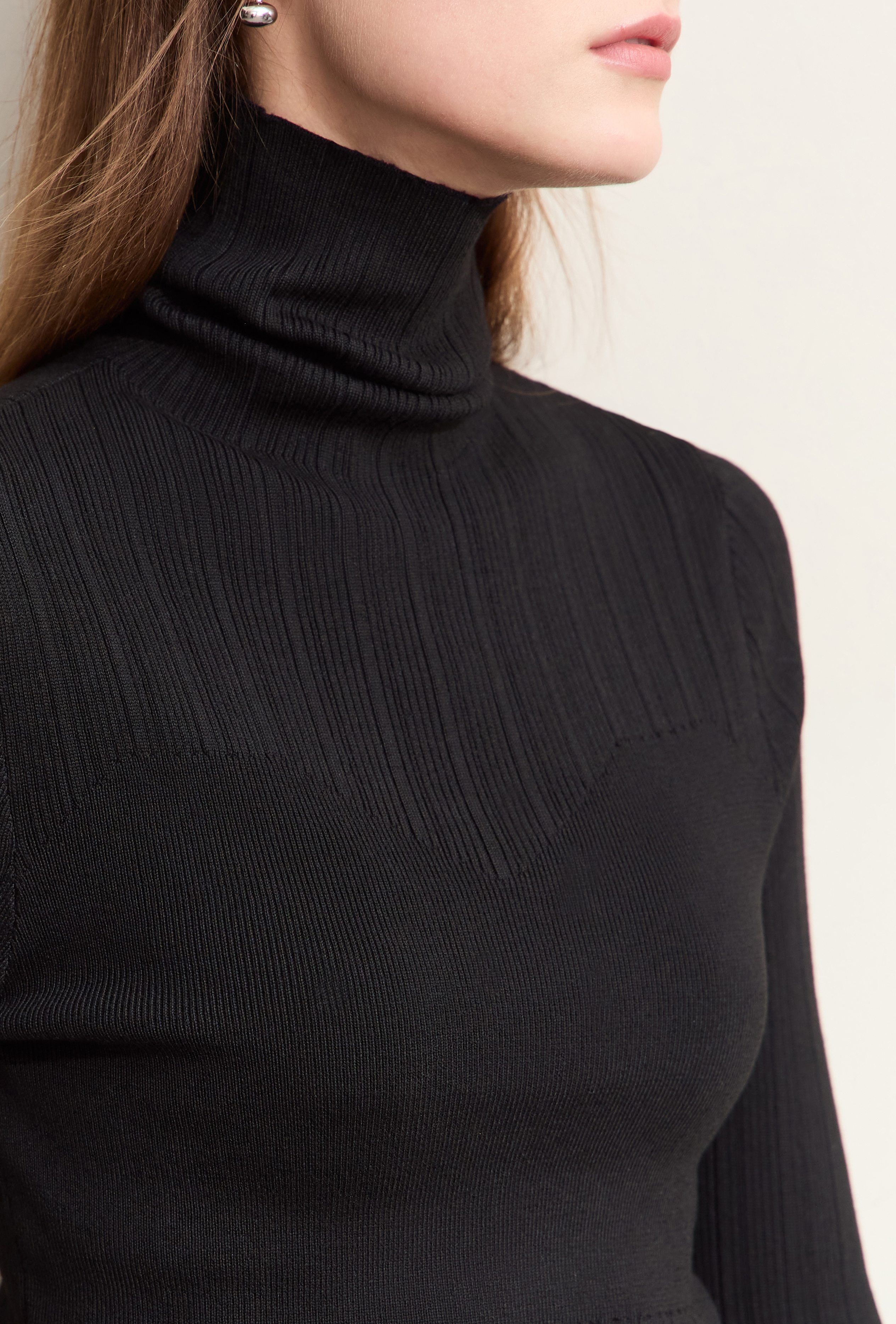 Textured Spliced High Neck Sweater|AMII-AMII.com