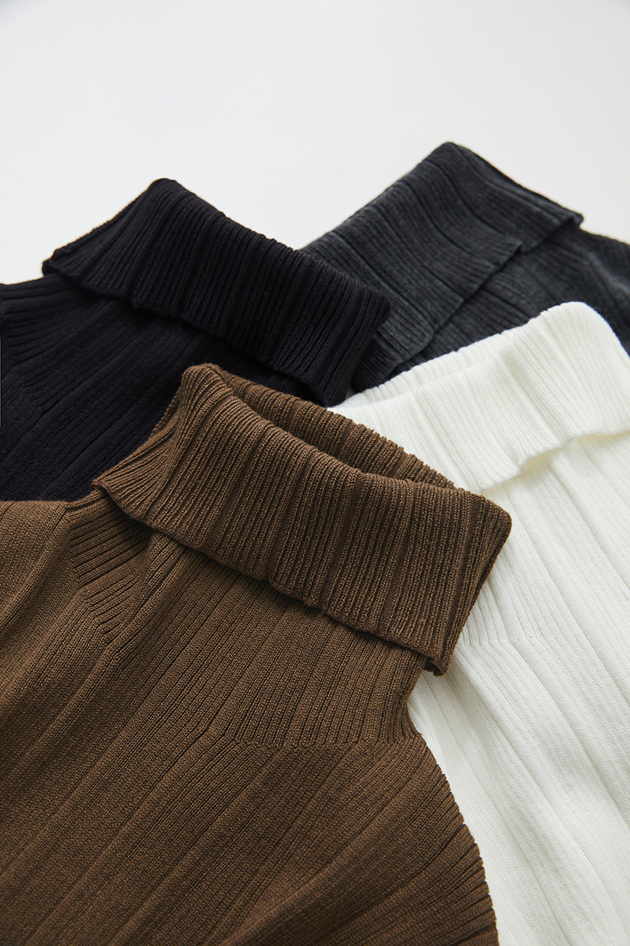 Textured Spliced High Neck Sweater|AMII-AMII.com