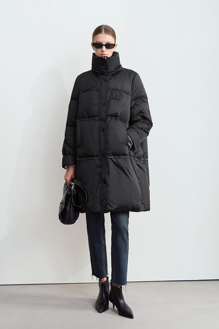 Letter Emblem Down Jacket|AMII-AMII.com