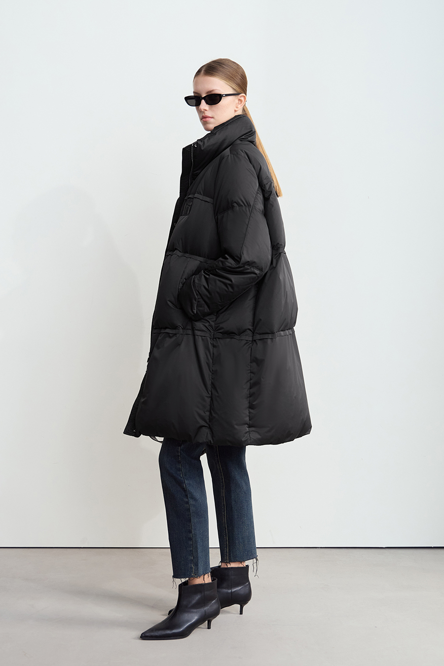 Letter Emblem Down Jacket|AMII-AMII.com