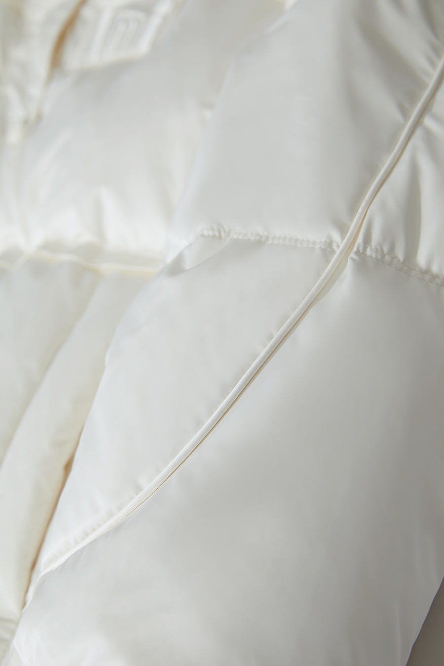 Letter Emblem Down Jacket|AMII-AMII.com