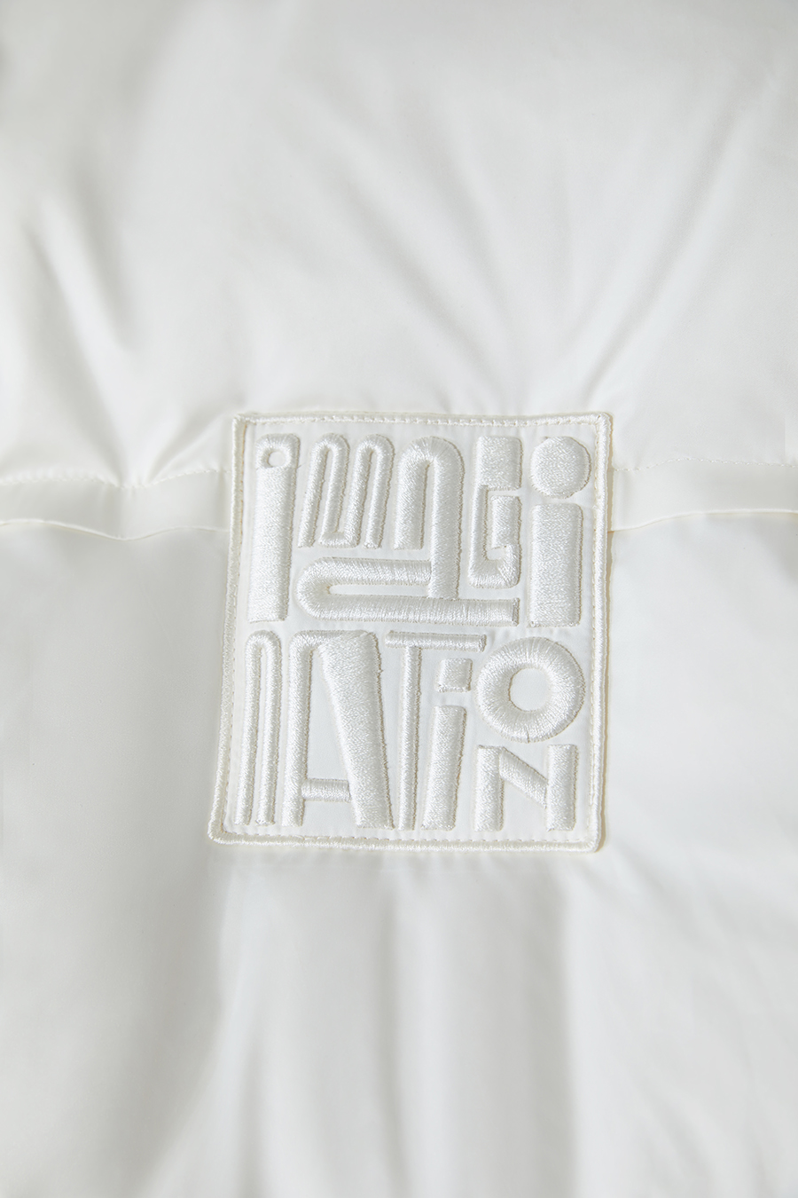 Letter Emblem Down Jacket|AMII-AMII.com