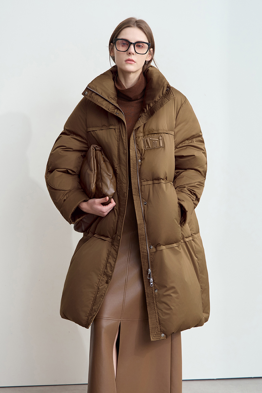 Letter Emblem Down Jacket|AMII-AMII.com