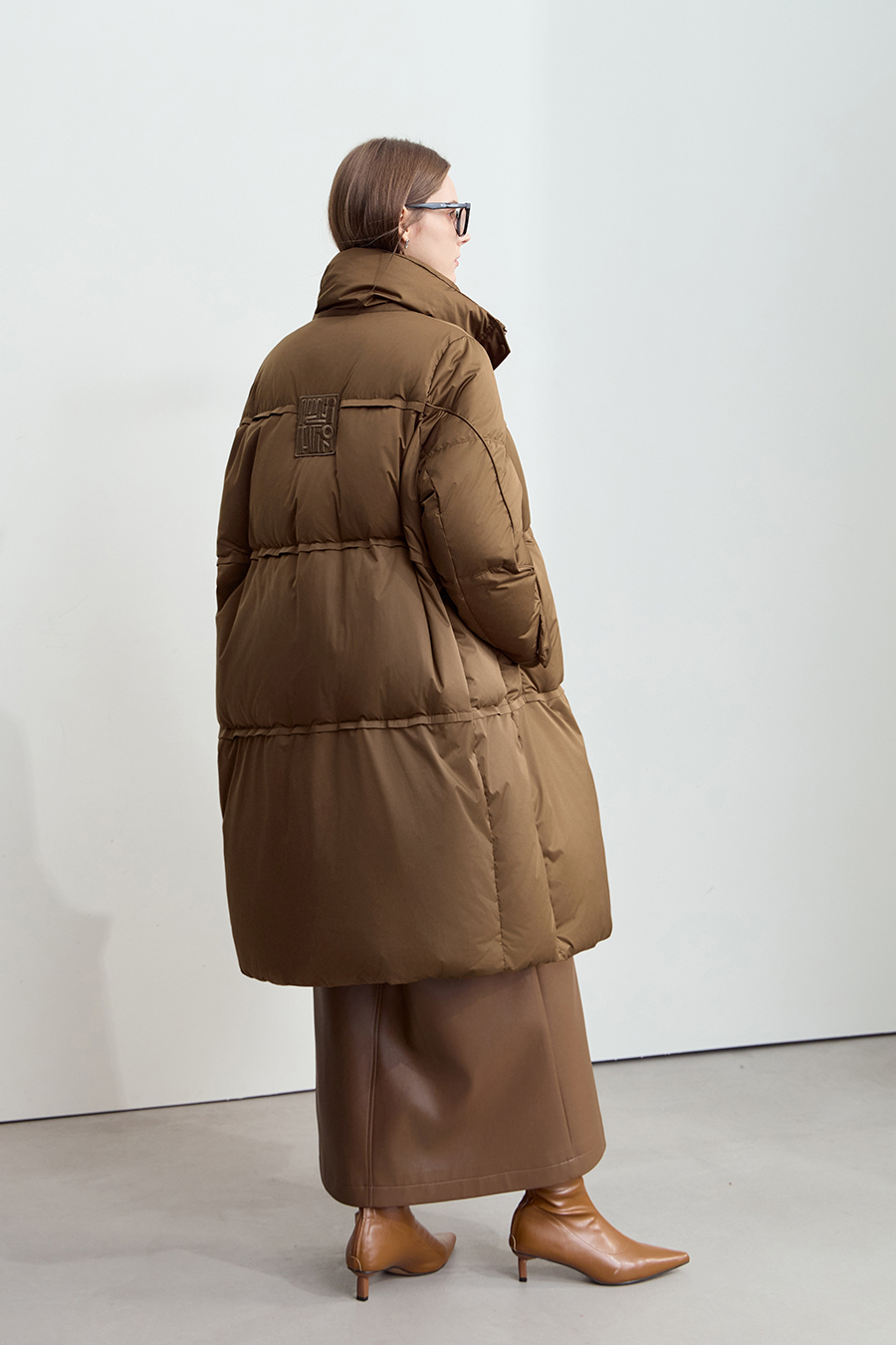 Letter Emblem Down Jacket|AMII-AMII.com