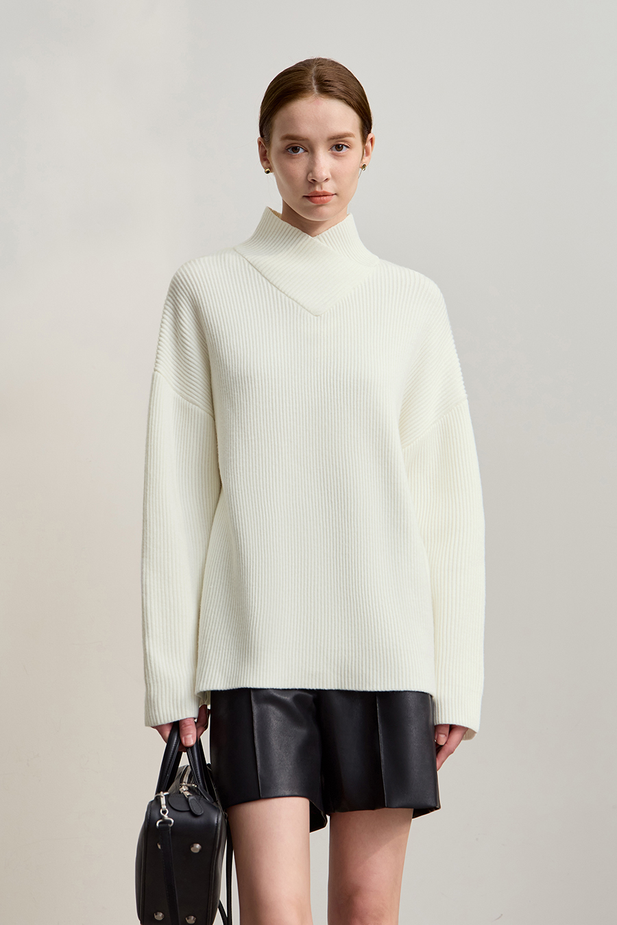 Overlapping High Neck Drop Shoulder Sweater|AMII-AMII.com