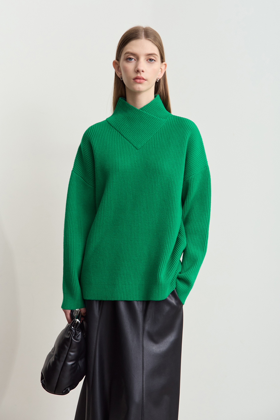 Overlapping High Neck Drop Shoulder Sweater|AMII-AMII.com