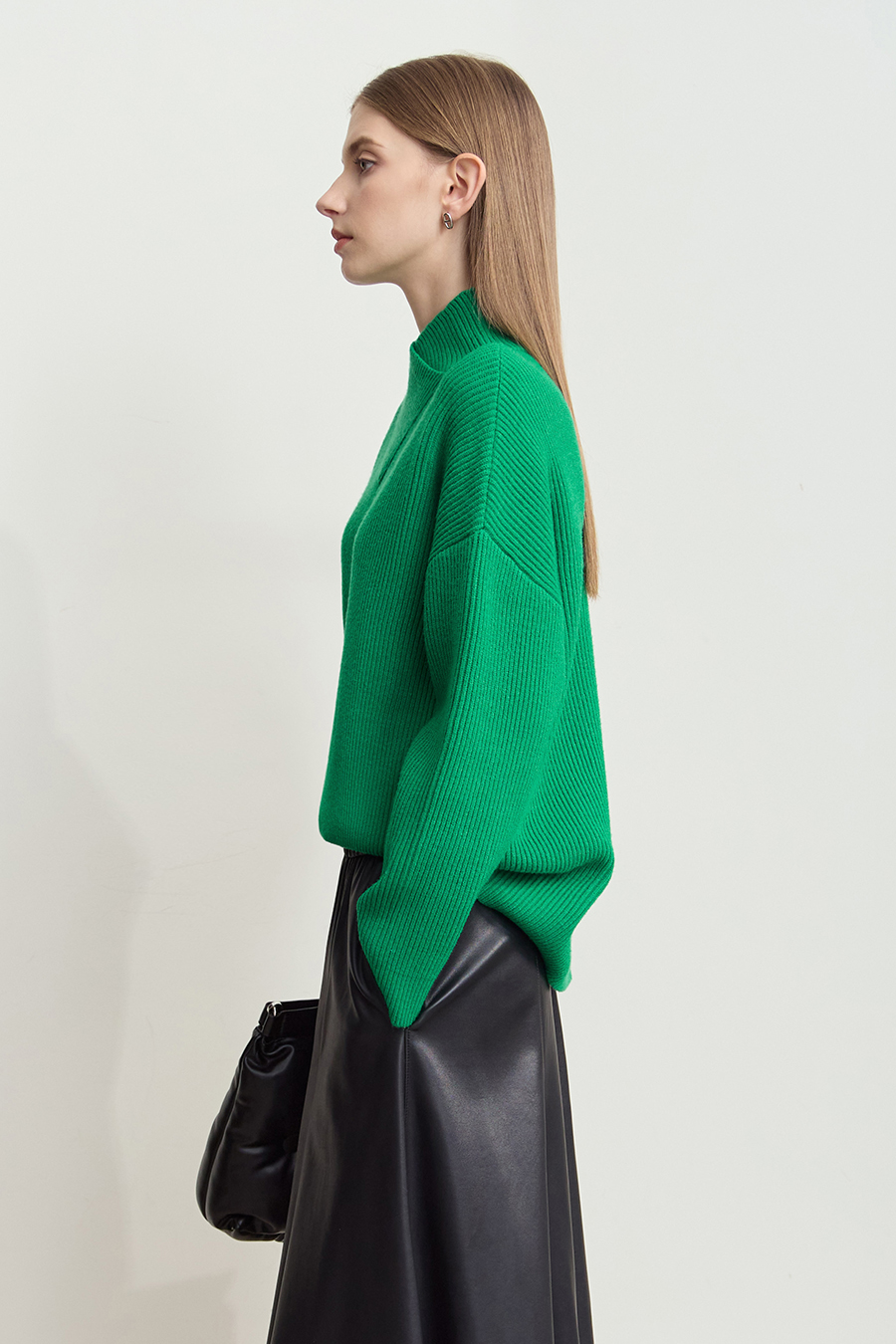 Overlapping High Neck Drop Shoulder Sweater|AMII-AMII.com