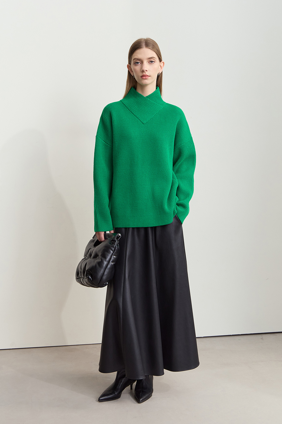 Overlapping High Neck Drop Shoulder Sweater|AMII-AMII.com