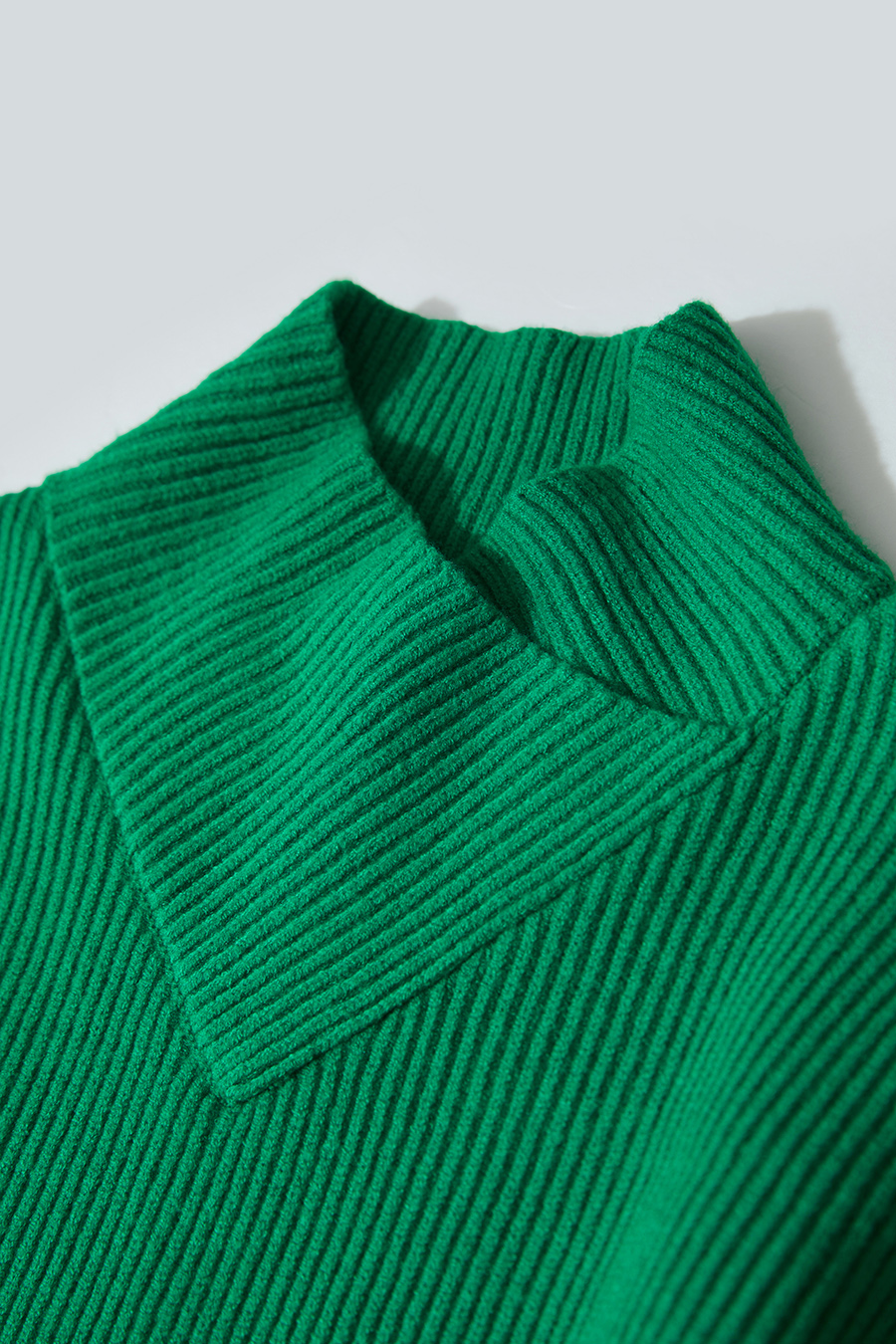 Overlapping High Neck Drop Shoulder Sweater|AMII-AMII.com