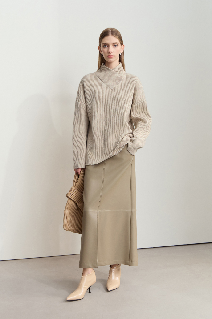 Overlapping High Neck Drop Shoulder Sweater|AMII-AMII.com